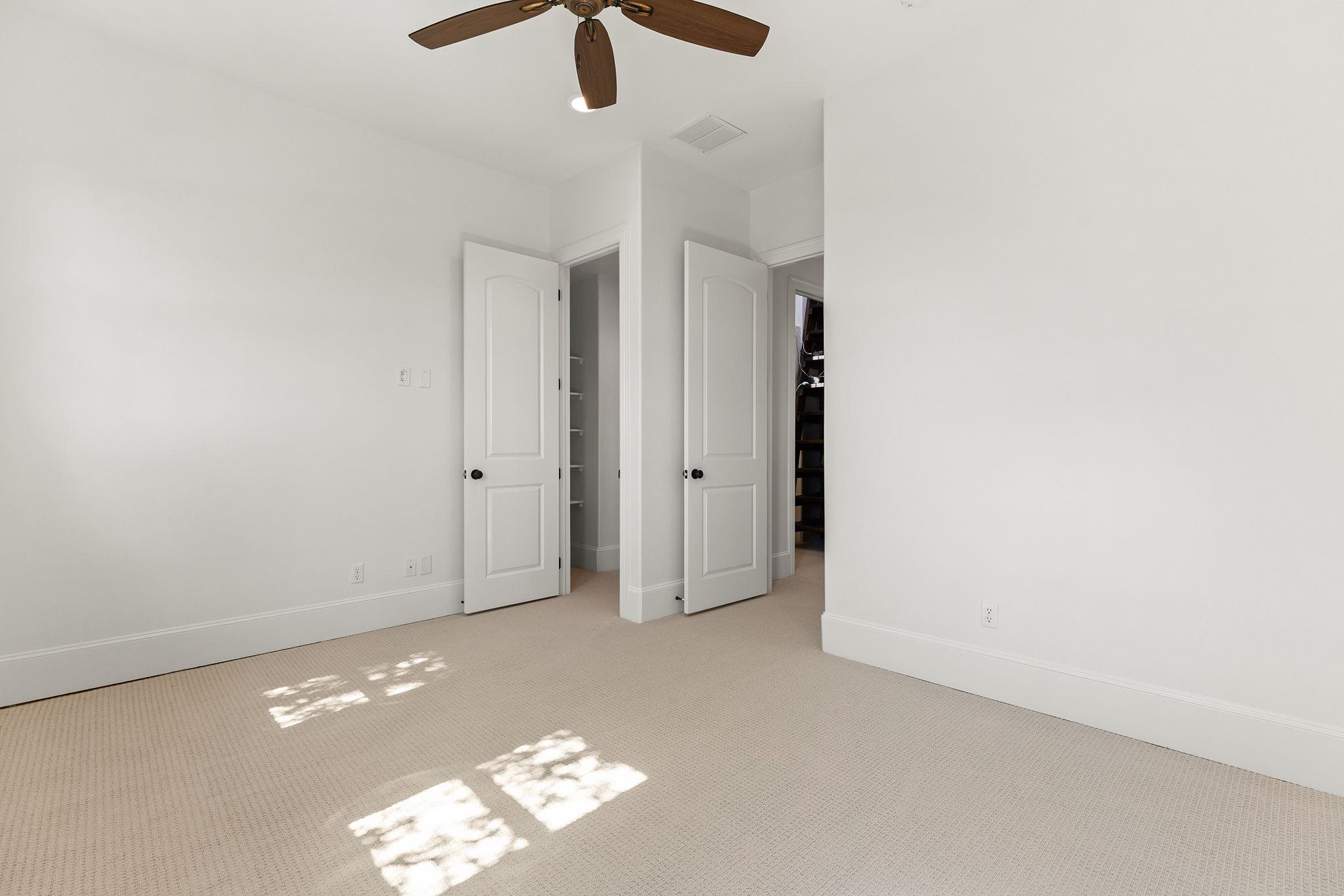 1124 County Road 301, Elgin, TX 78621