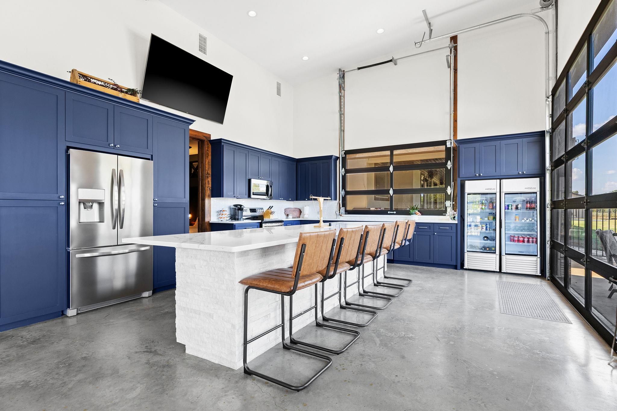 1124 County Road 301, Elgin, TX 78621