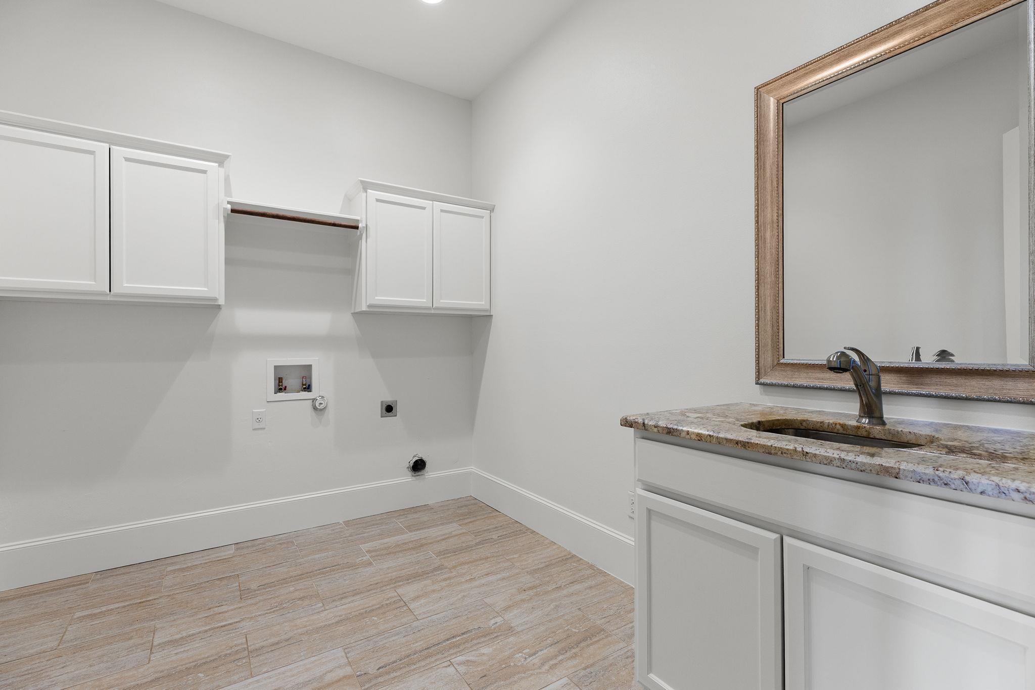 1124 County Road 301, Elgin, TX 78621