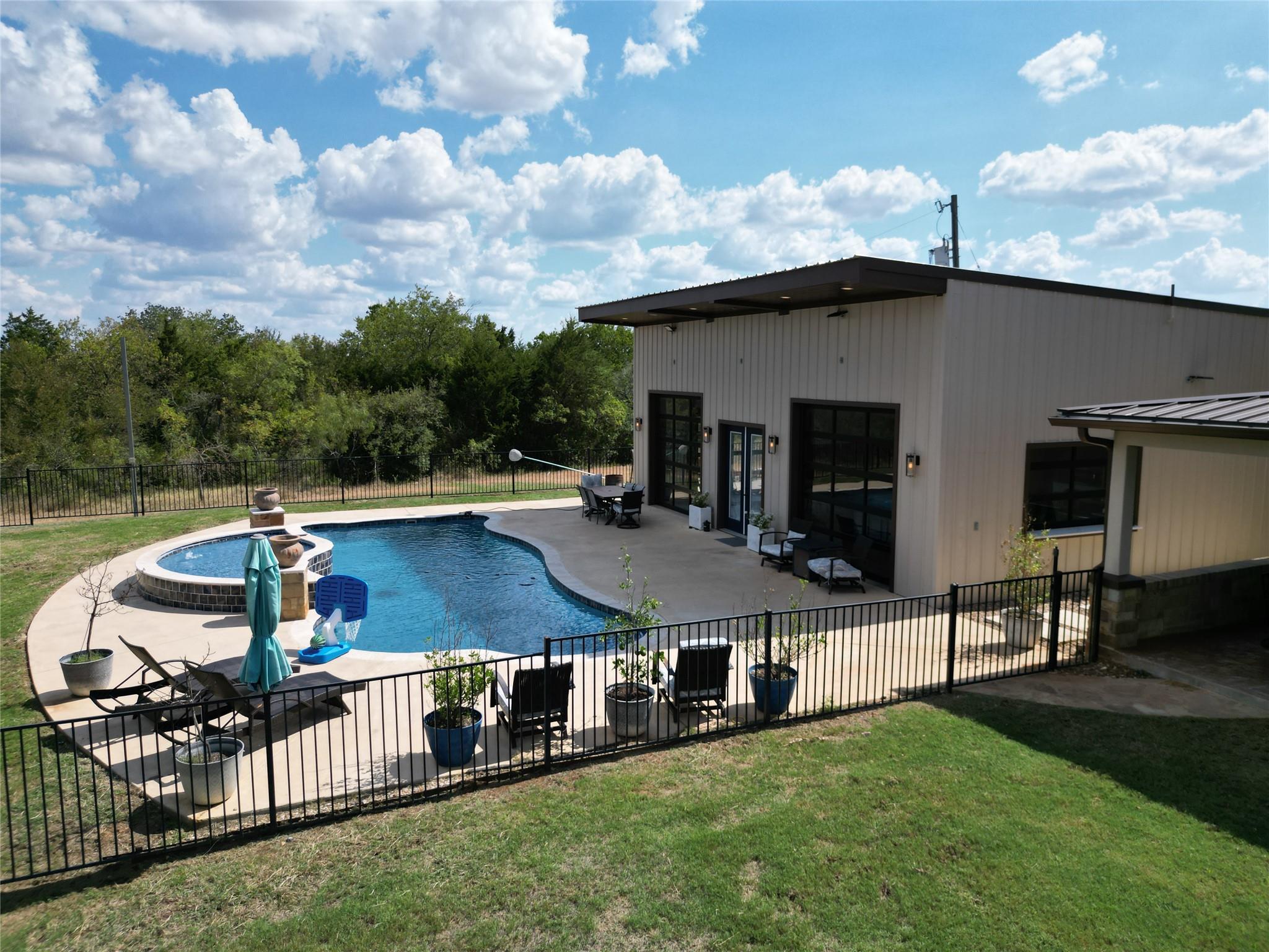 1124 County Road 301, Elgin, TX 78621