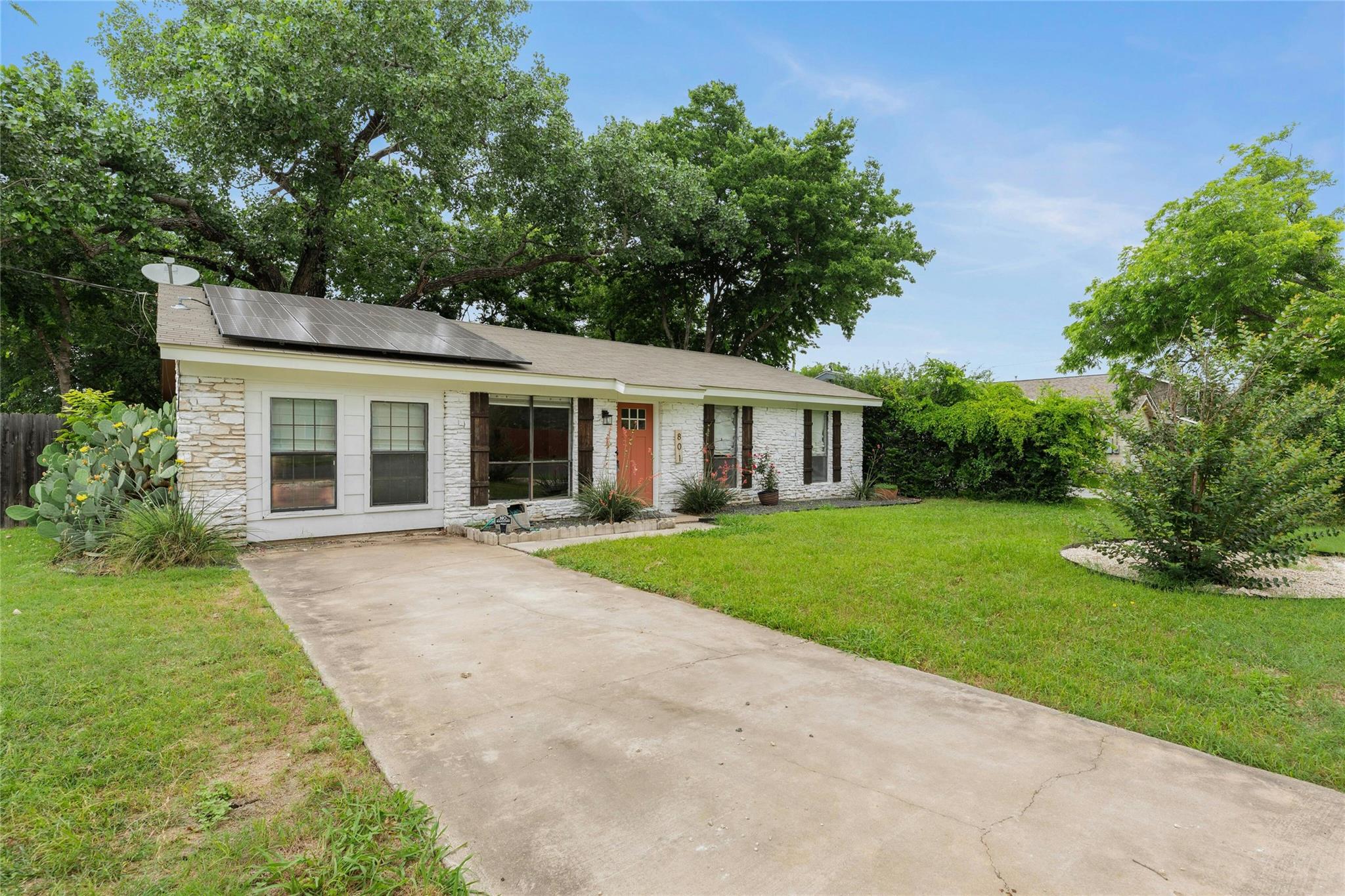 801 E 3rd St, Georgetown, TX 78626