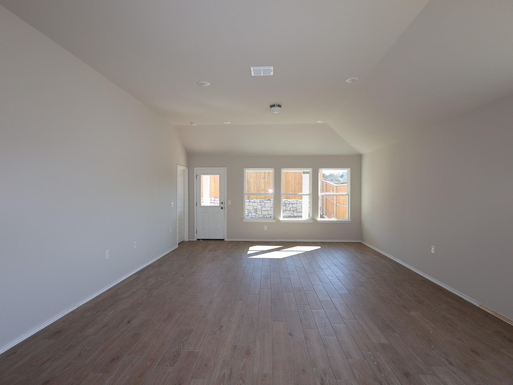 9221 Furman Dr, Austin, TX 78747