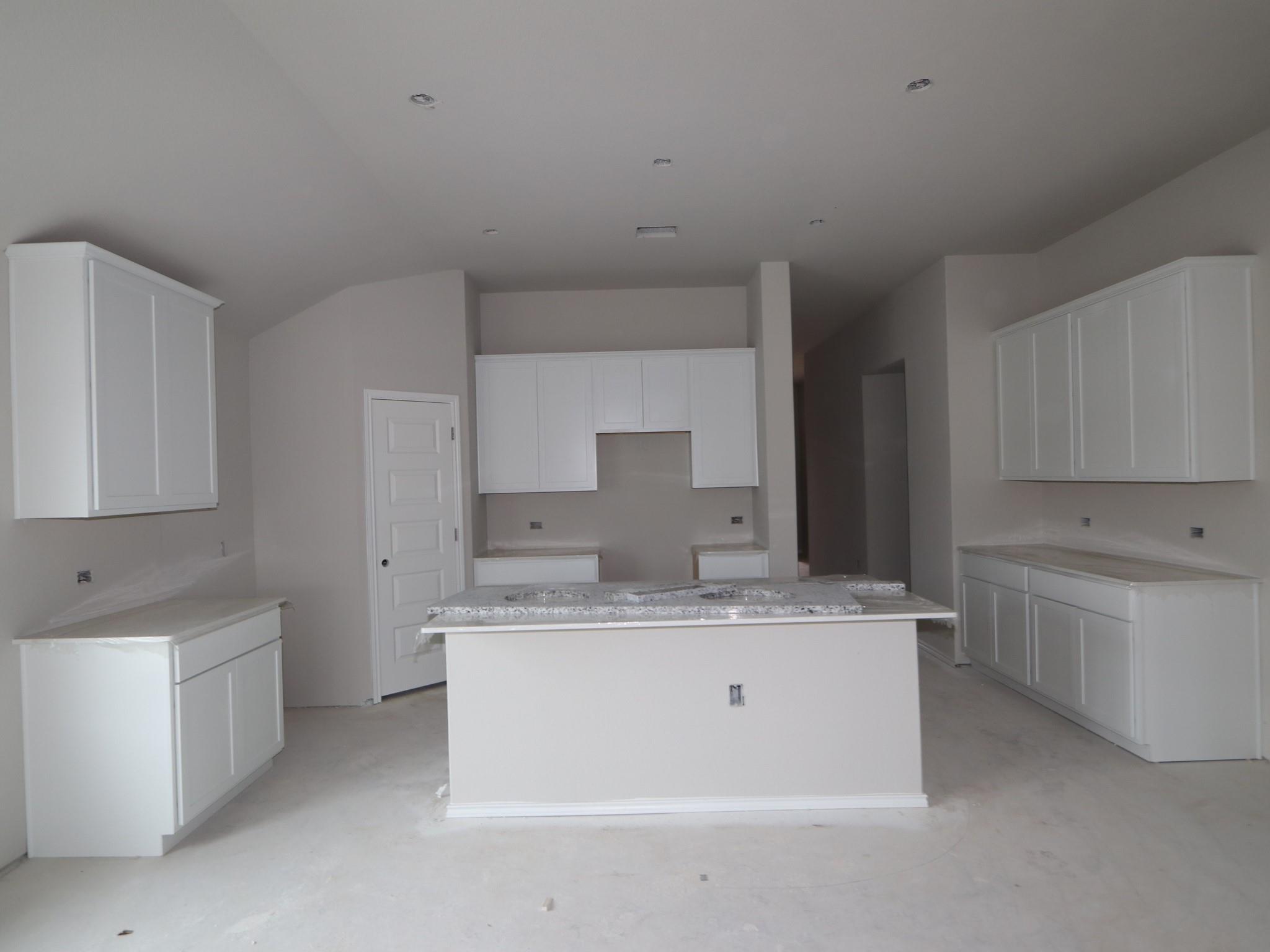 9221 Furman Dr, Austin, TX 78747