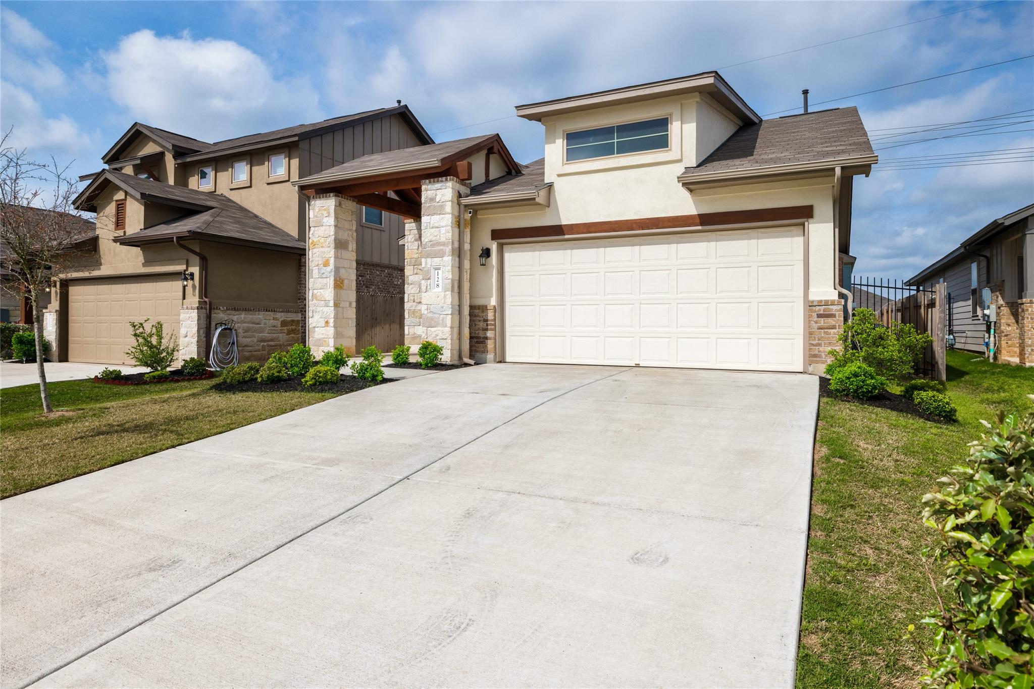 128 Shearwater Ln, Leander, TX 78641