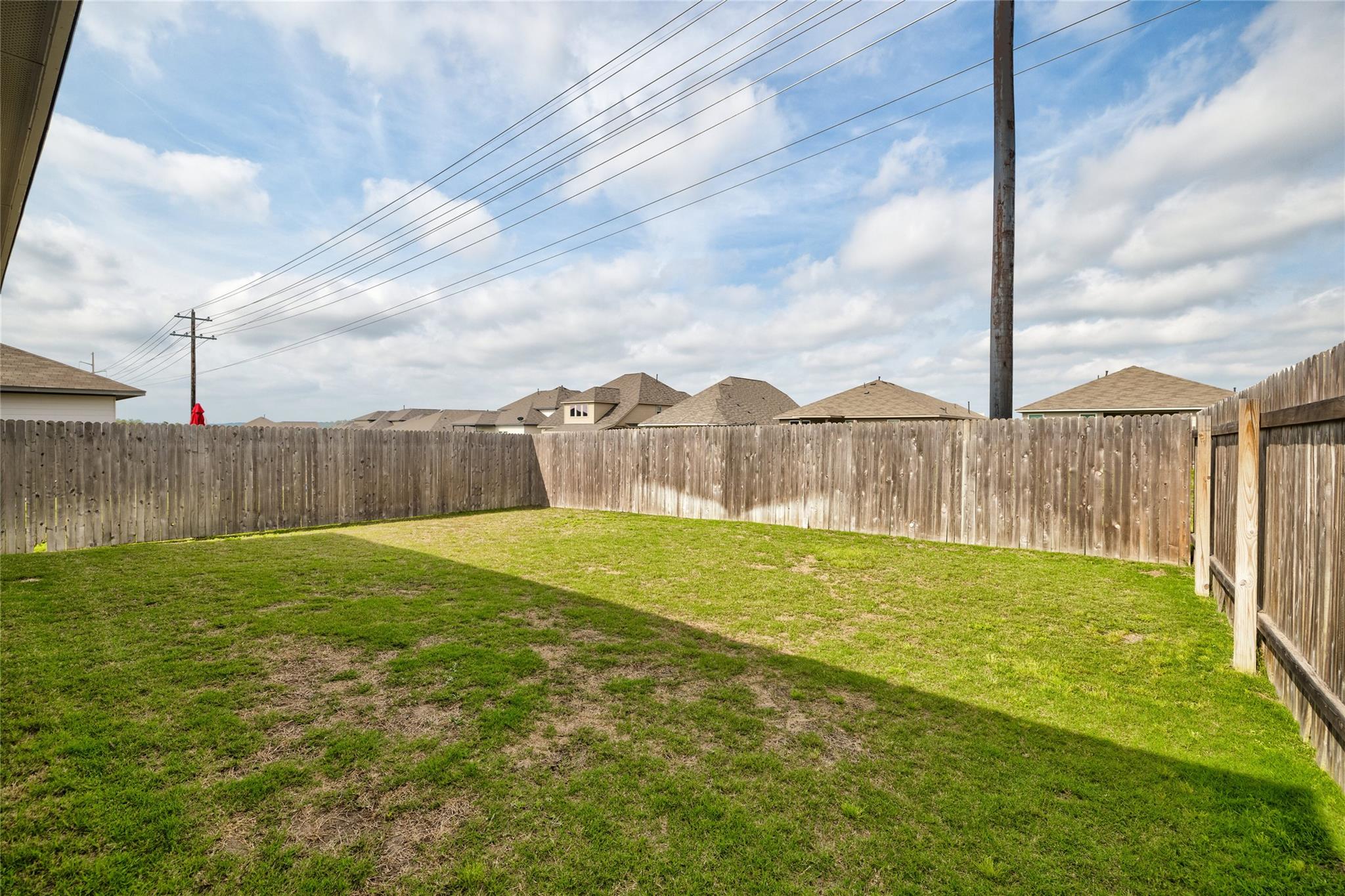 128 Shearwater Ln, Leander, TX 78641
