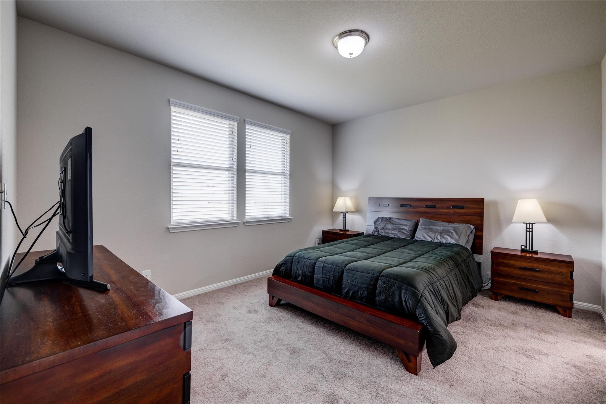 128 Shearwater Ln, Leander, TX 78641