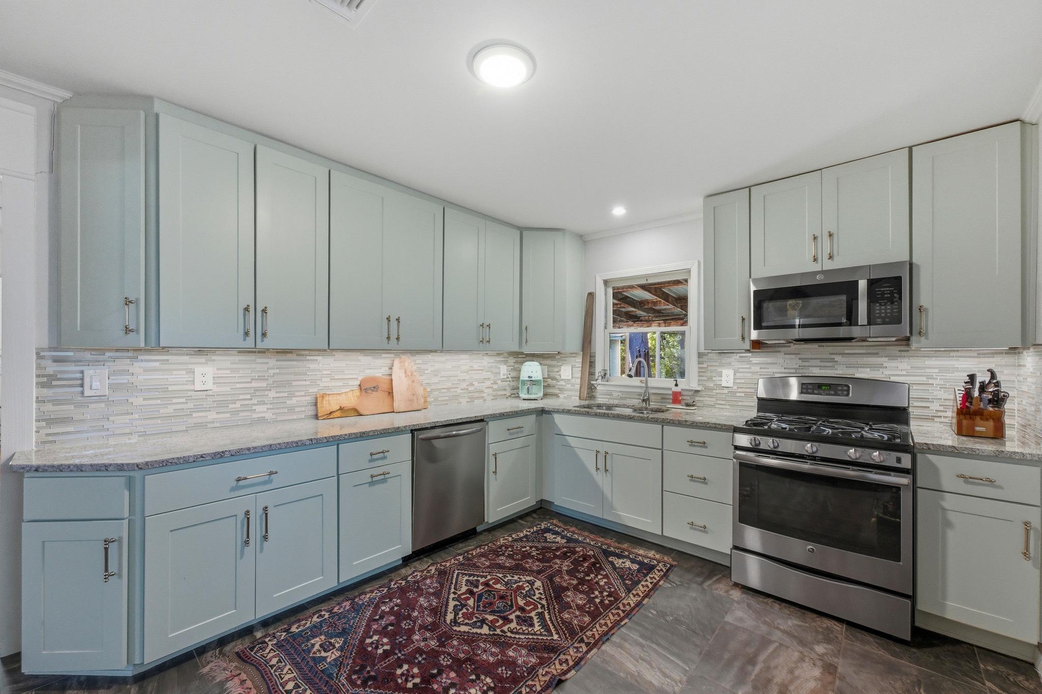 1101 Arcadia Ave, Austin, TX 78757