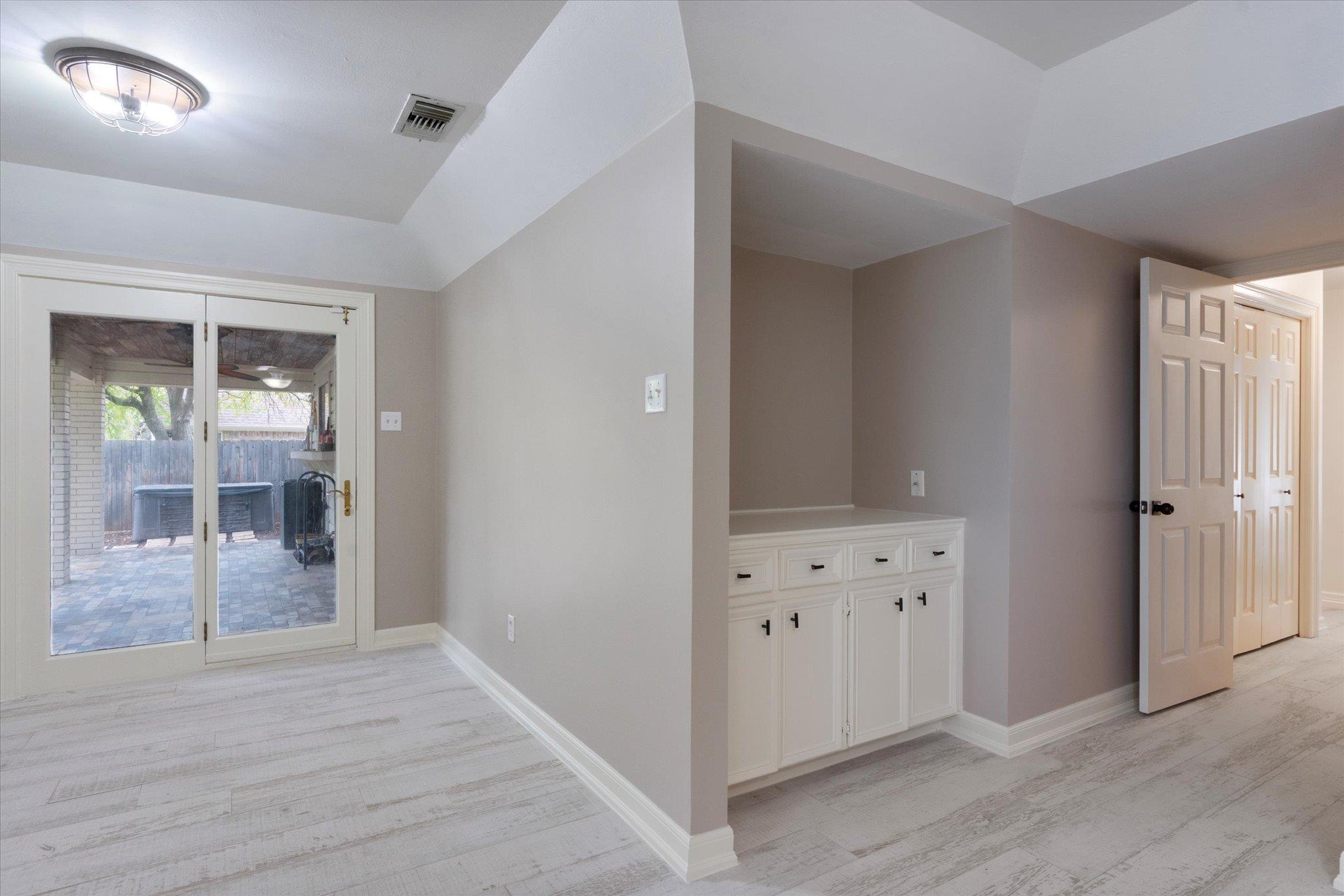 109 White Sands Dr, Lakeway, TX 78734