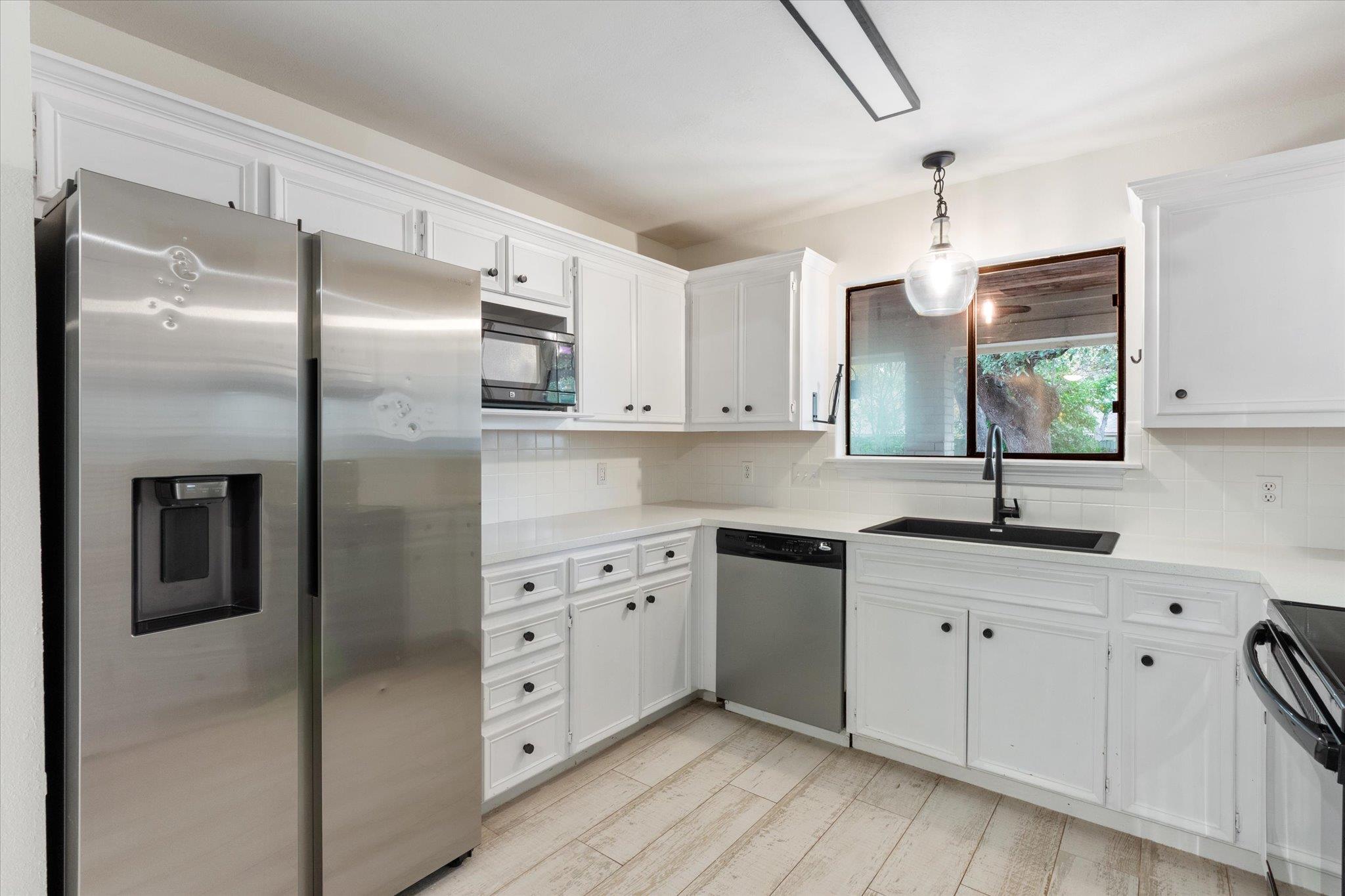 109 White Sands Dr, Lakeway, TX 78734