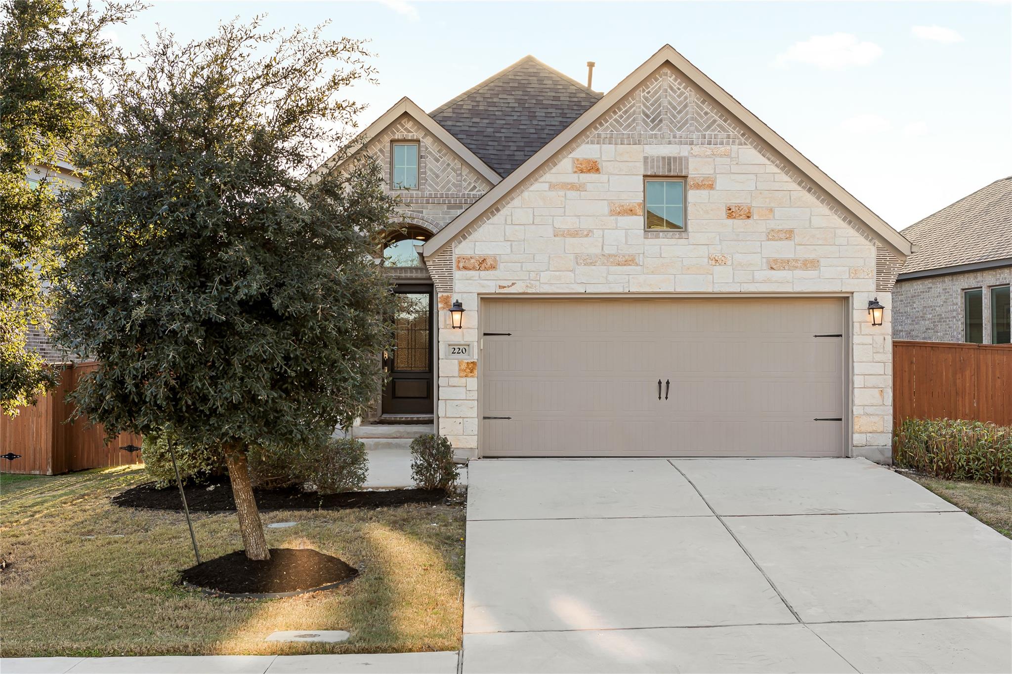 220 Freeman Loop, Liberty Hill, TX 78642