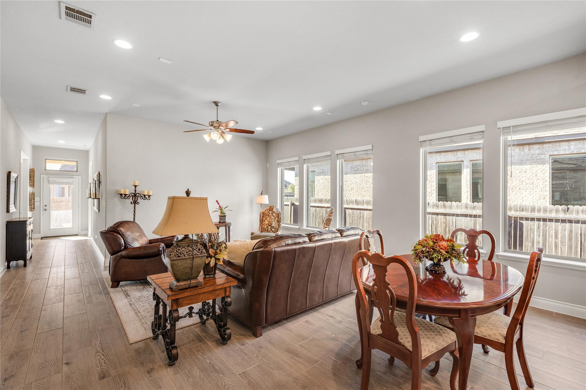 220 Freeman Loop, Liberty Hill, TX 78642