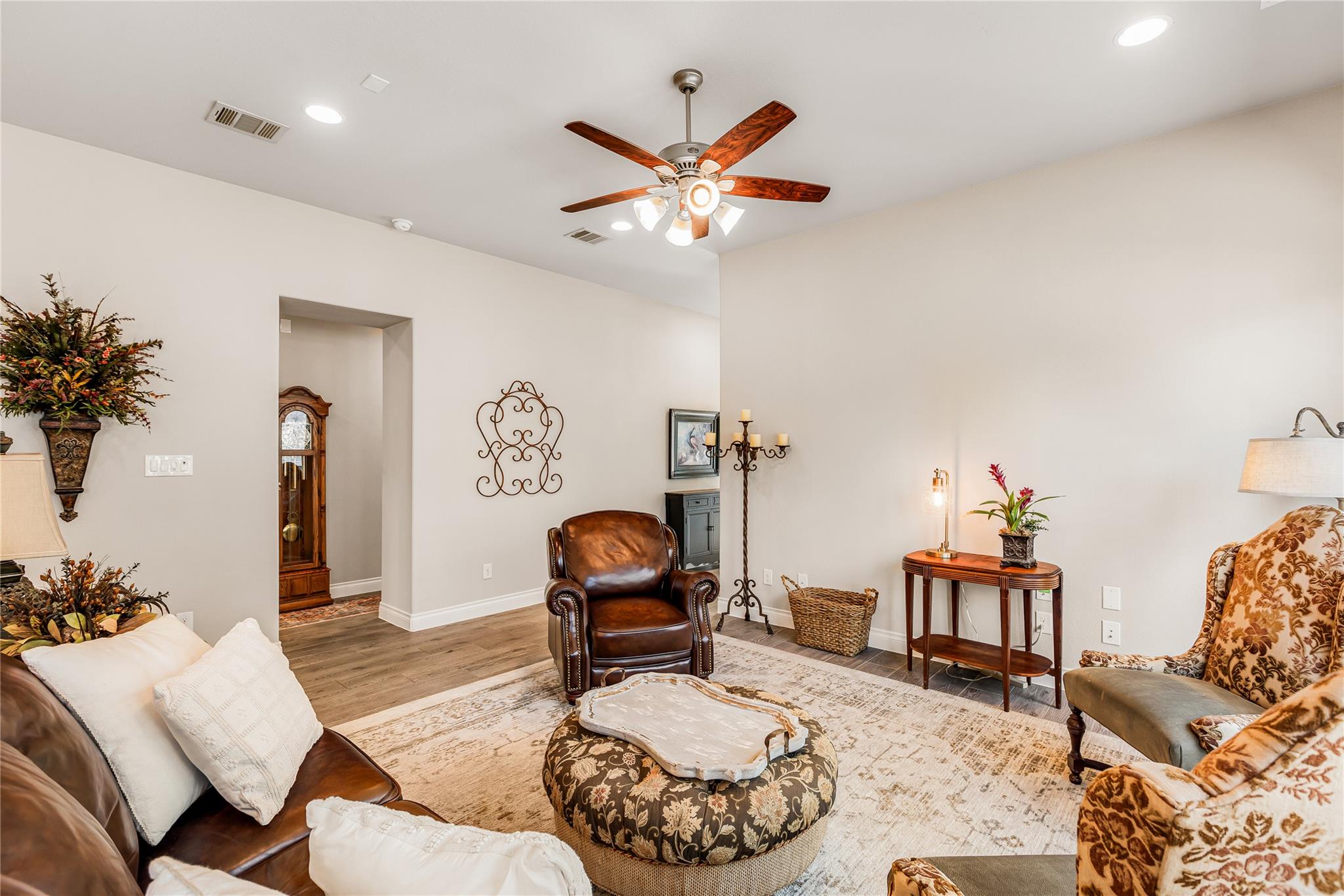 220 Freeman Loop, Liberty Hill, TX 78642