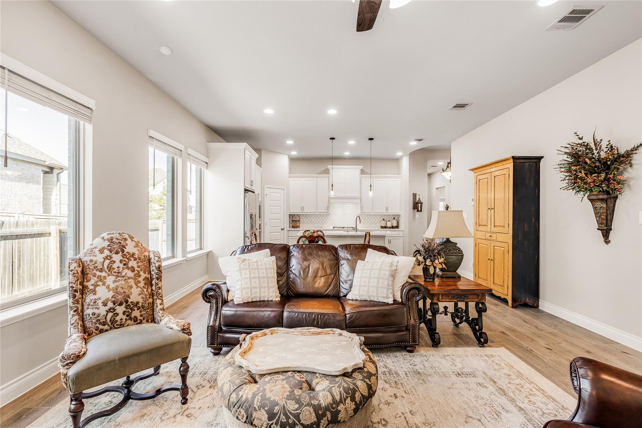 220 Freeman Loop, Liberty Hill, TX 78642