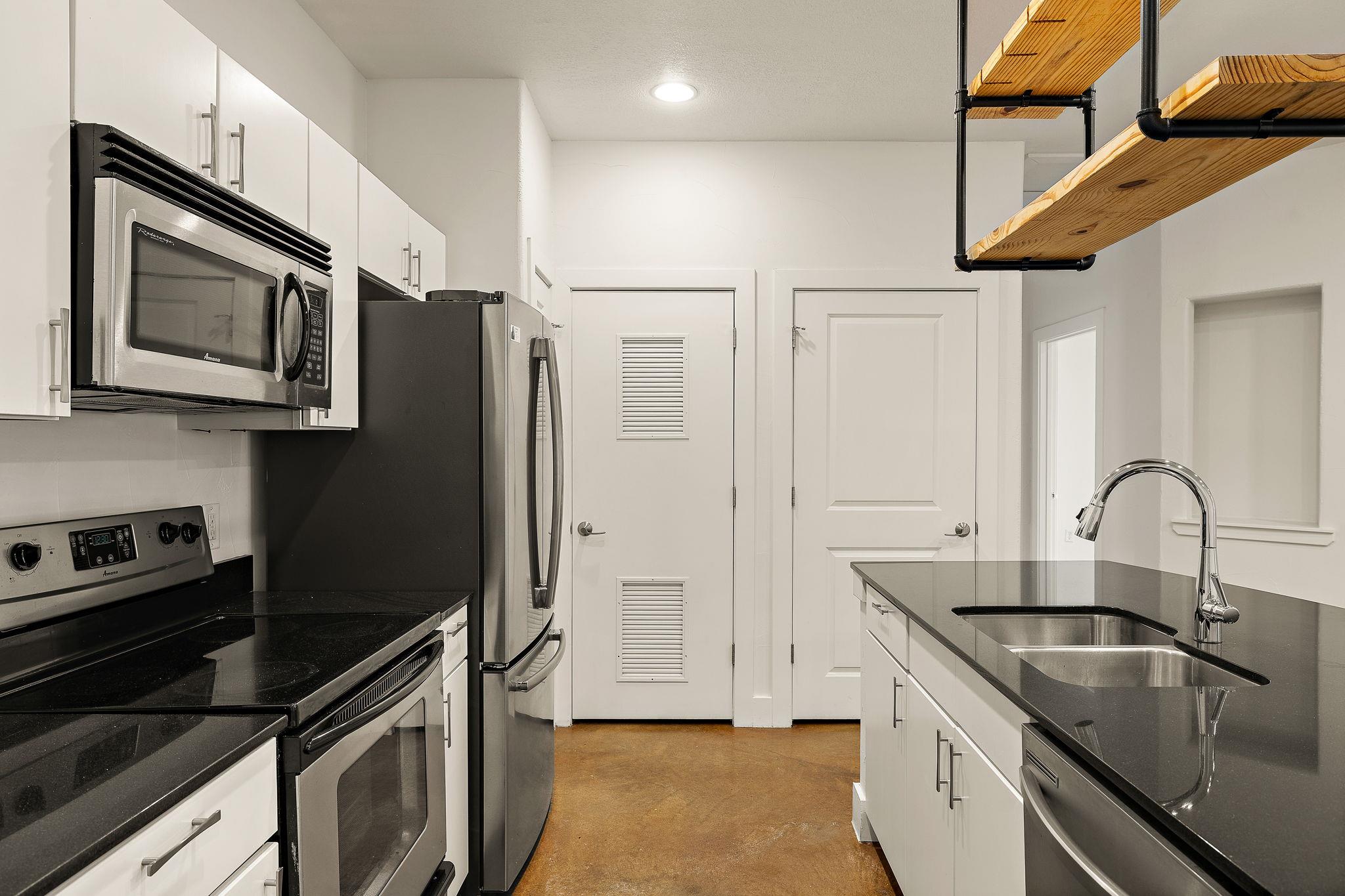 1807 Poquito St # 41, Austin, TX 78702