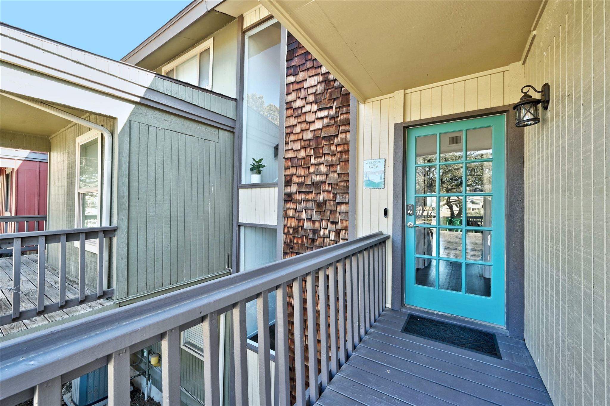 115 Comanche Pt, Point Venture, TX 78645