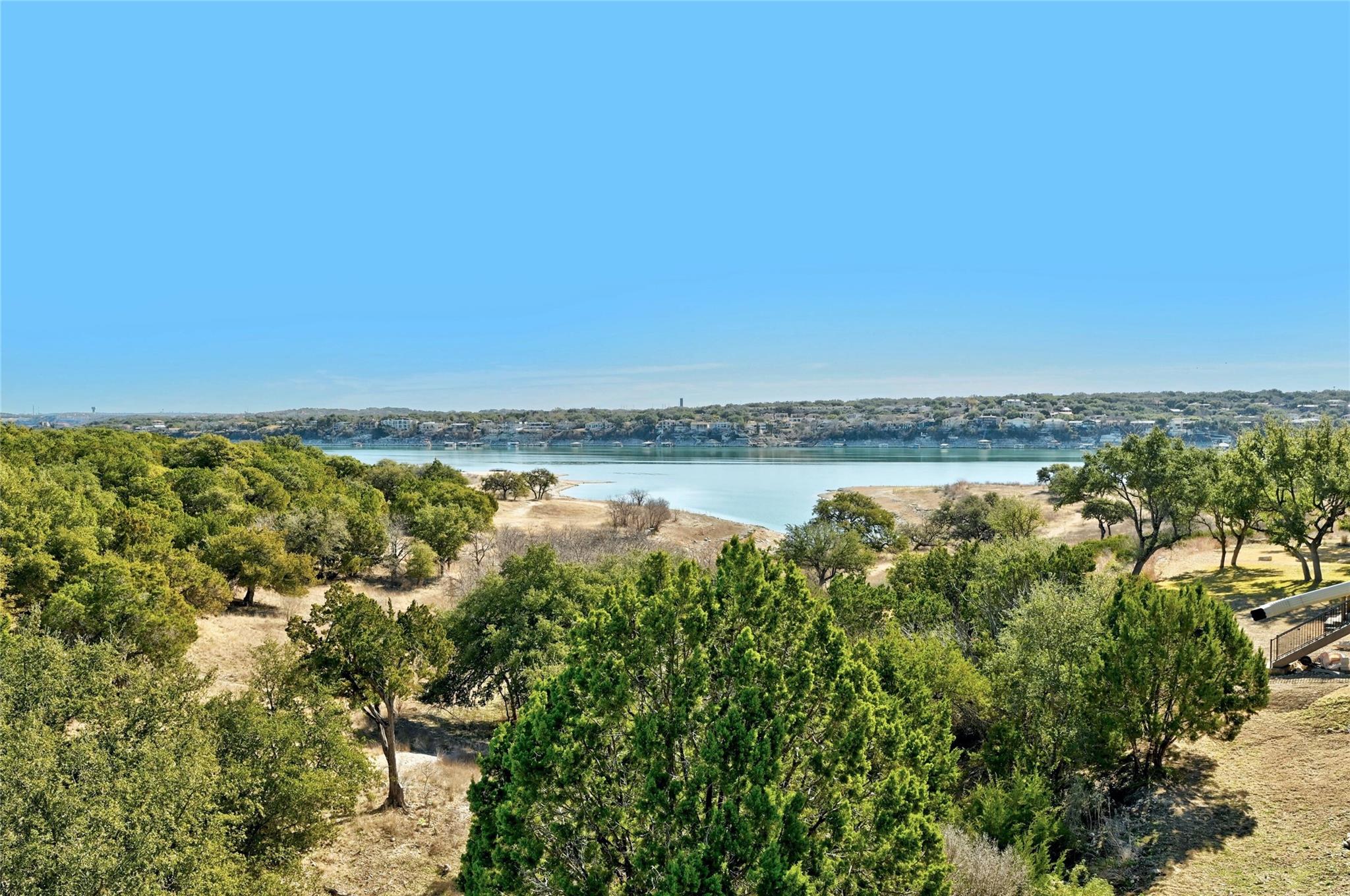 115 Comanche Pt, Point Venture, TX 78645