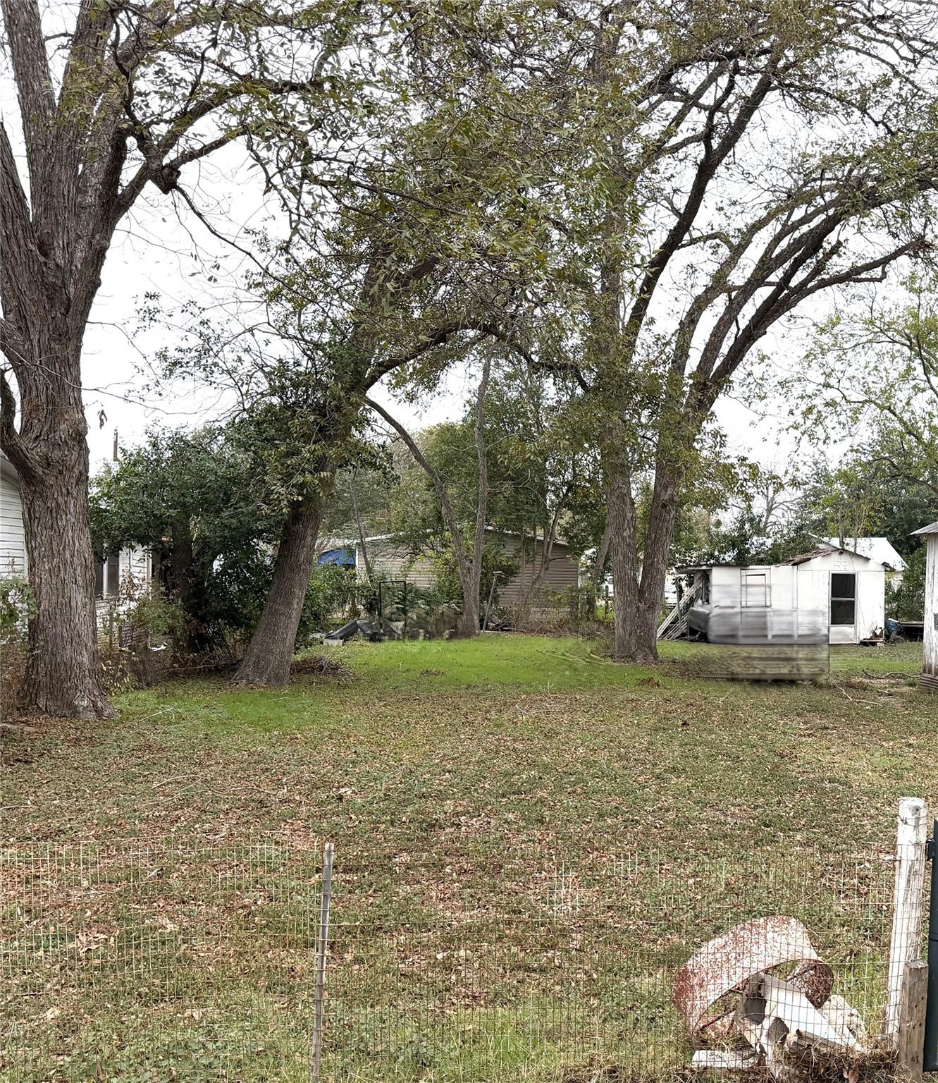 000 Persimmon St, Lockhart, TX 78644