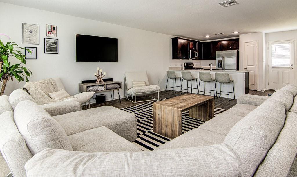 17719 DOCKERY Dr, Elgin, TX 78621