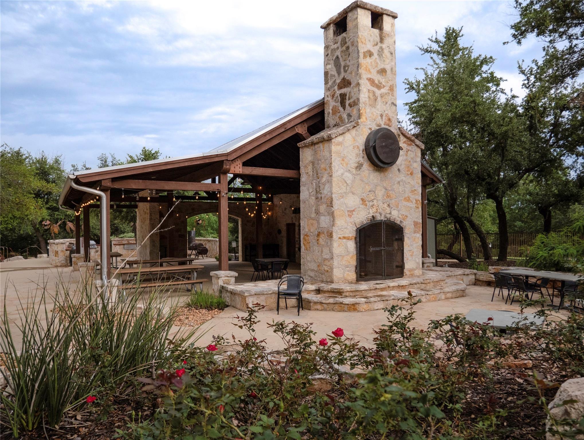 7205 Celebration Ct, Jonestown, TX 78645