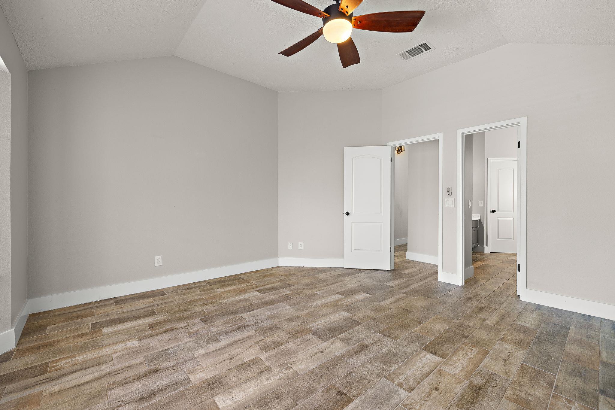 8110 Nairn Dr, Austin, TX 78749