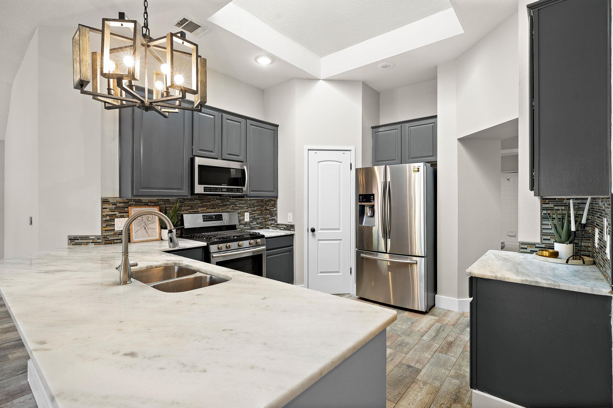 8110 Nairn Dr, Austin, TX 78749