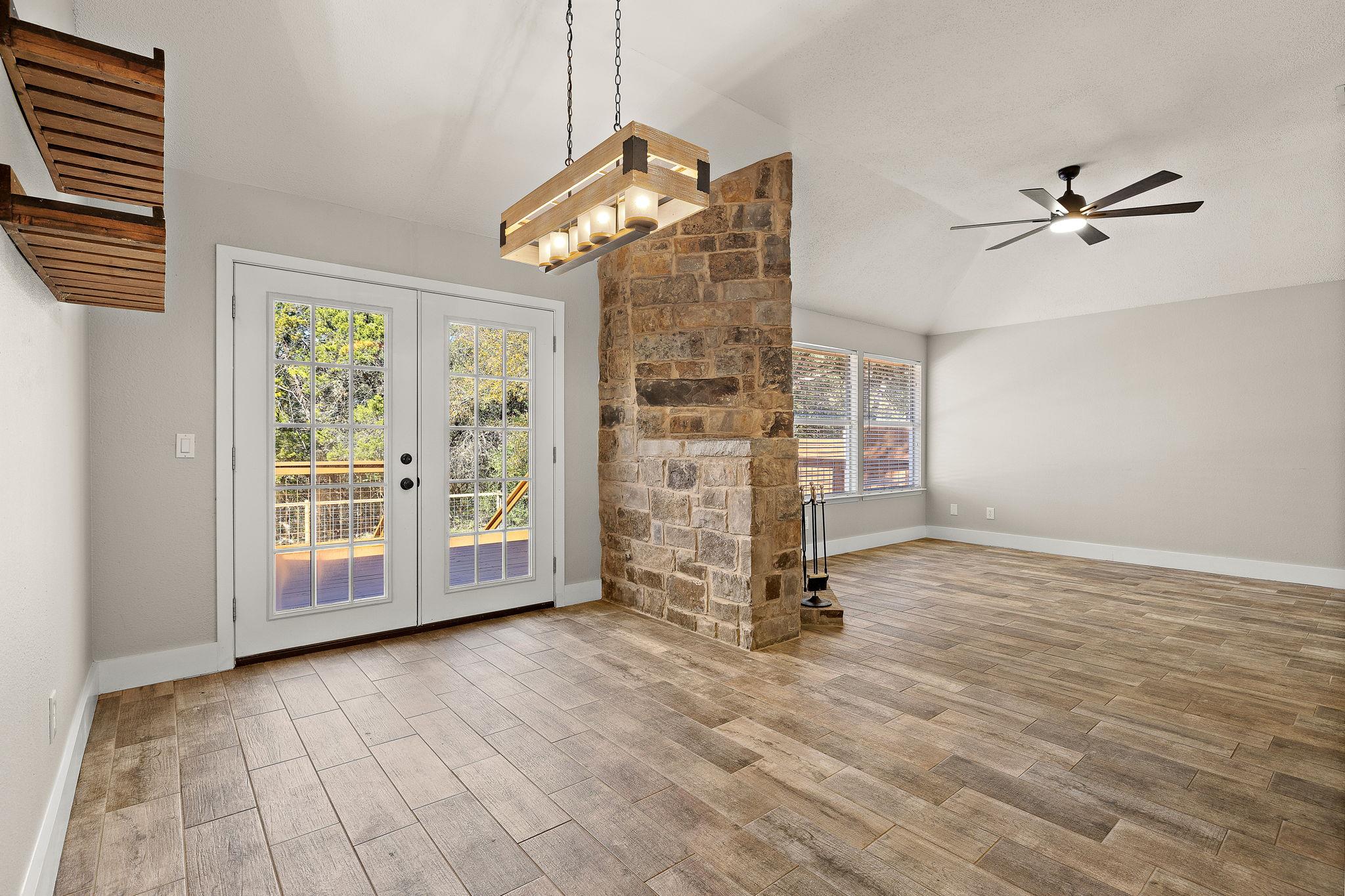 8110 Nairn Dr, Austin, TX 78749