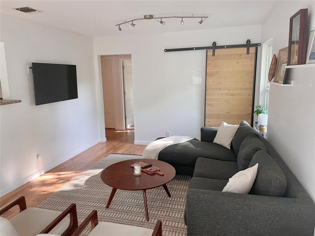 3208 Thompson St, Austin, TX 78702