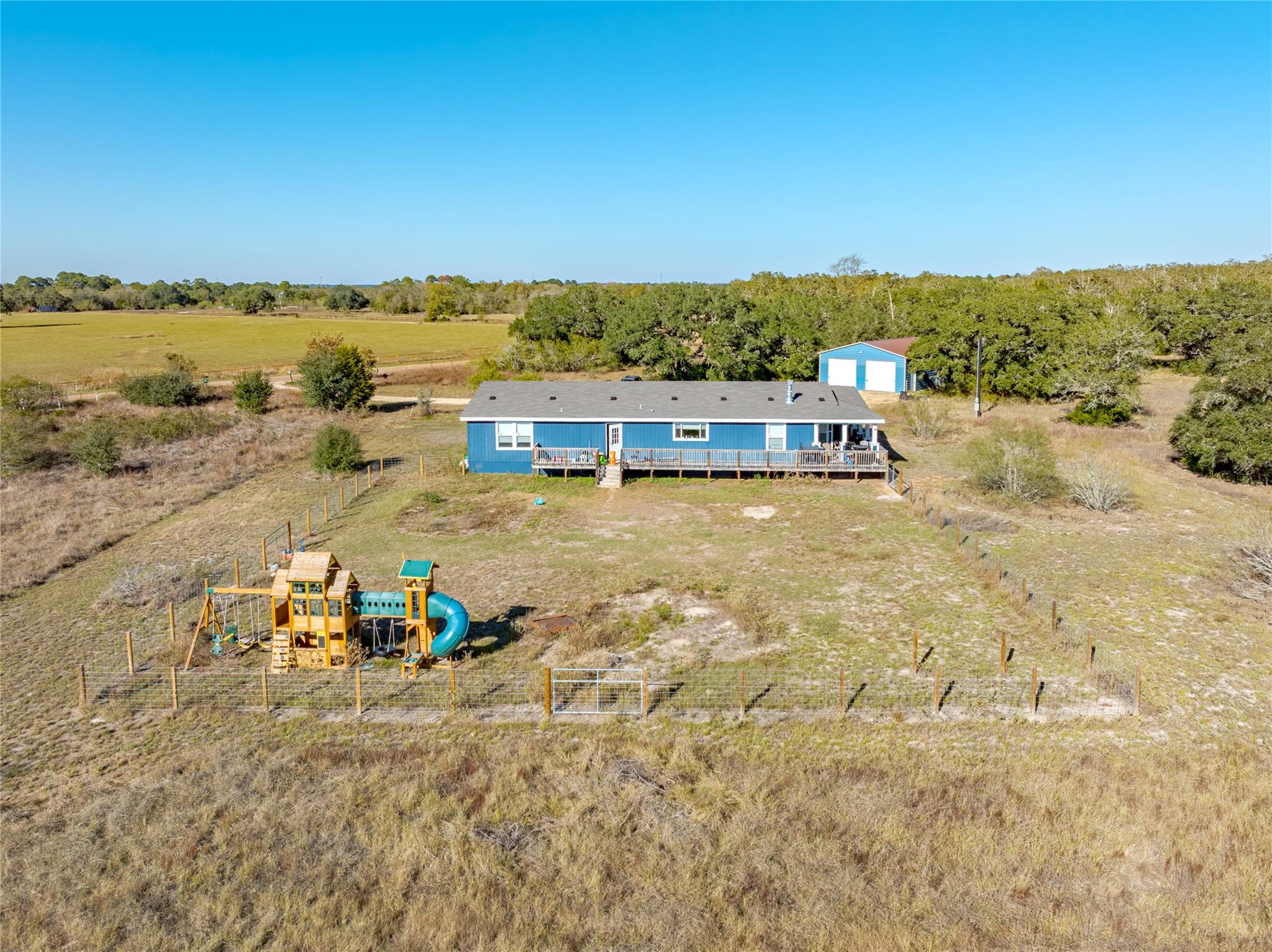 7600 Race Track Rd, La Grange, TX 78945