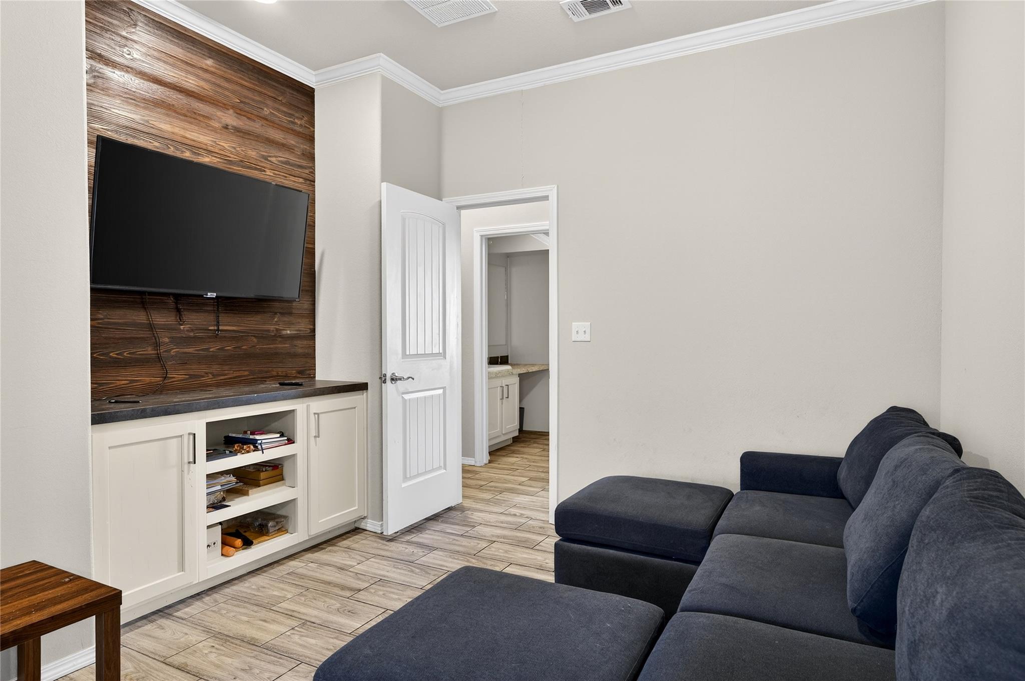 7600 Race Track Rd, La Grange, TX 78945