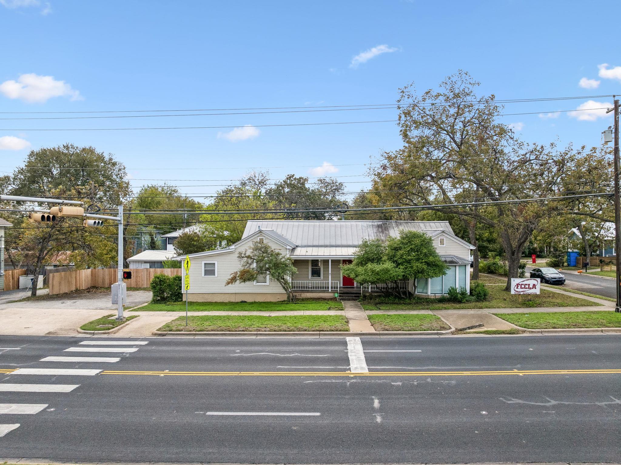 1107 W 45th St W, Austin, TX 78756