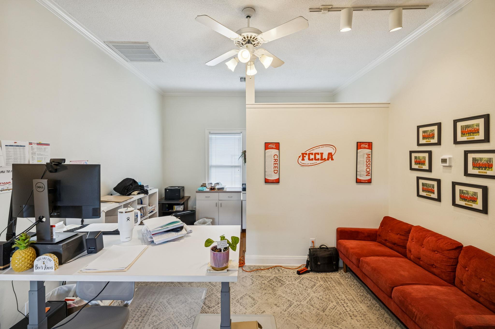 1107 W 45th St W, Austin, TX 78756