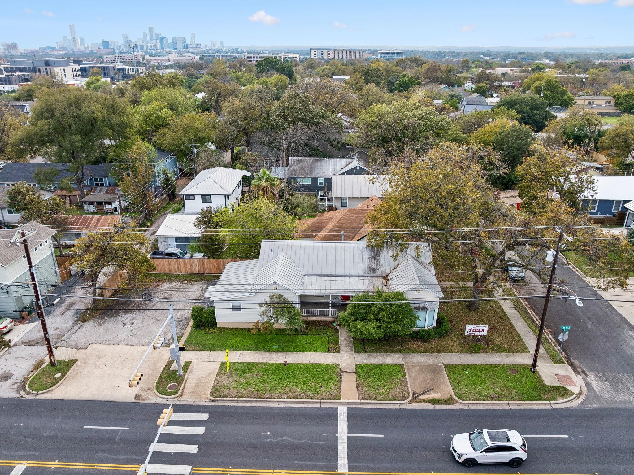 1107 W 45th St W, Austin, TX 78756