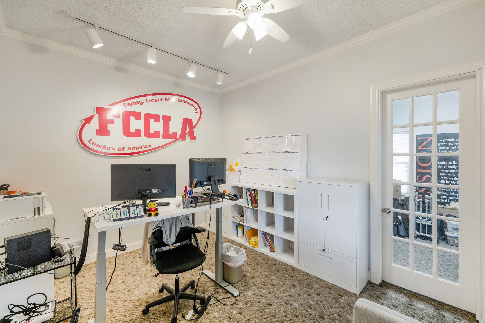 1107 W 45th St W, Austin, TX 78756