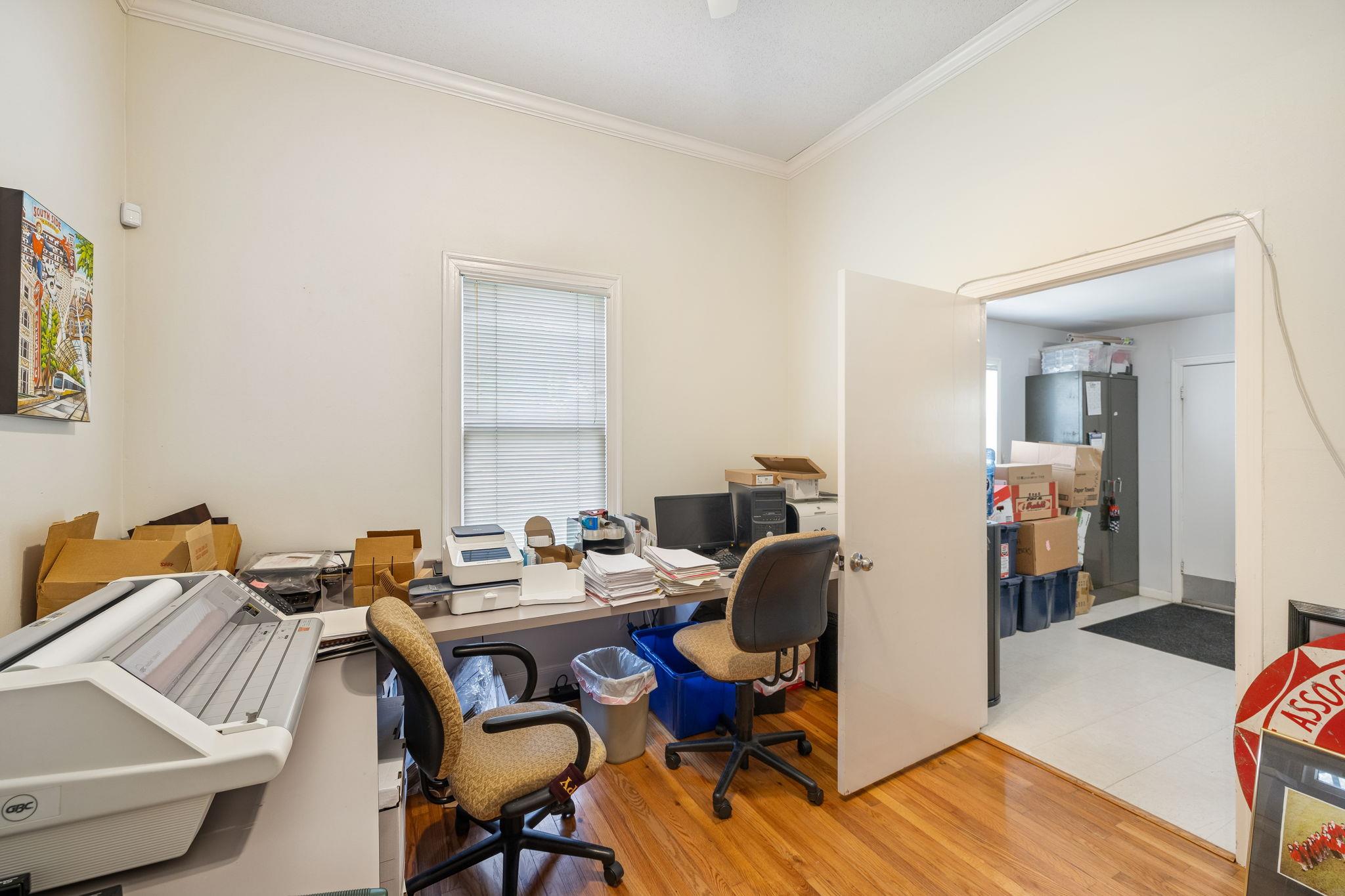 1107 W 45th St W, Austin, TX 78756