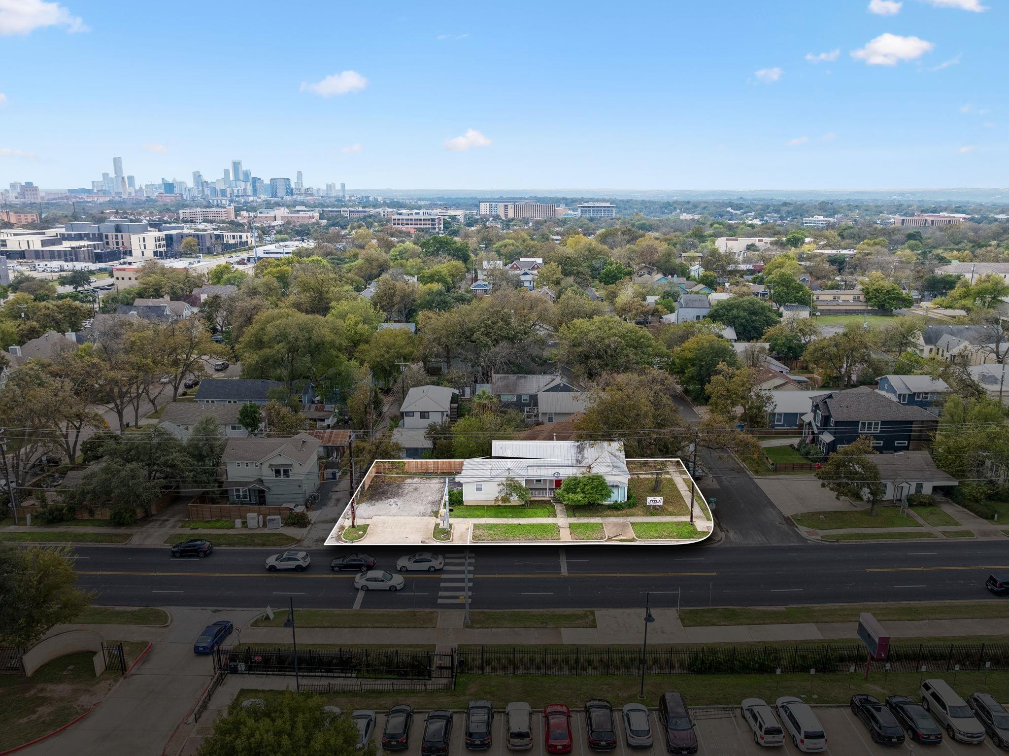 1107 W 45th St W, Austin, TX 78756