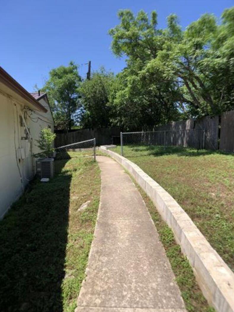 1410 Marlton St # 6, San Marcos, TX 78666