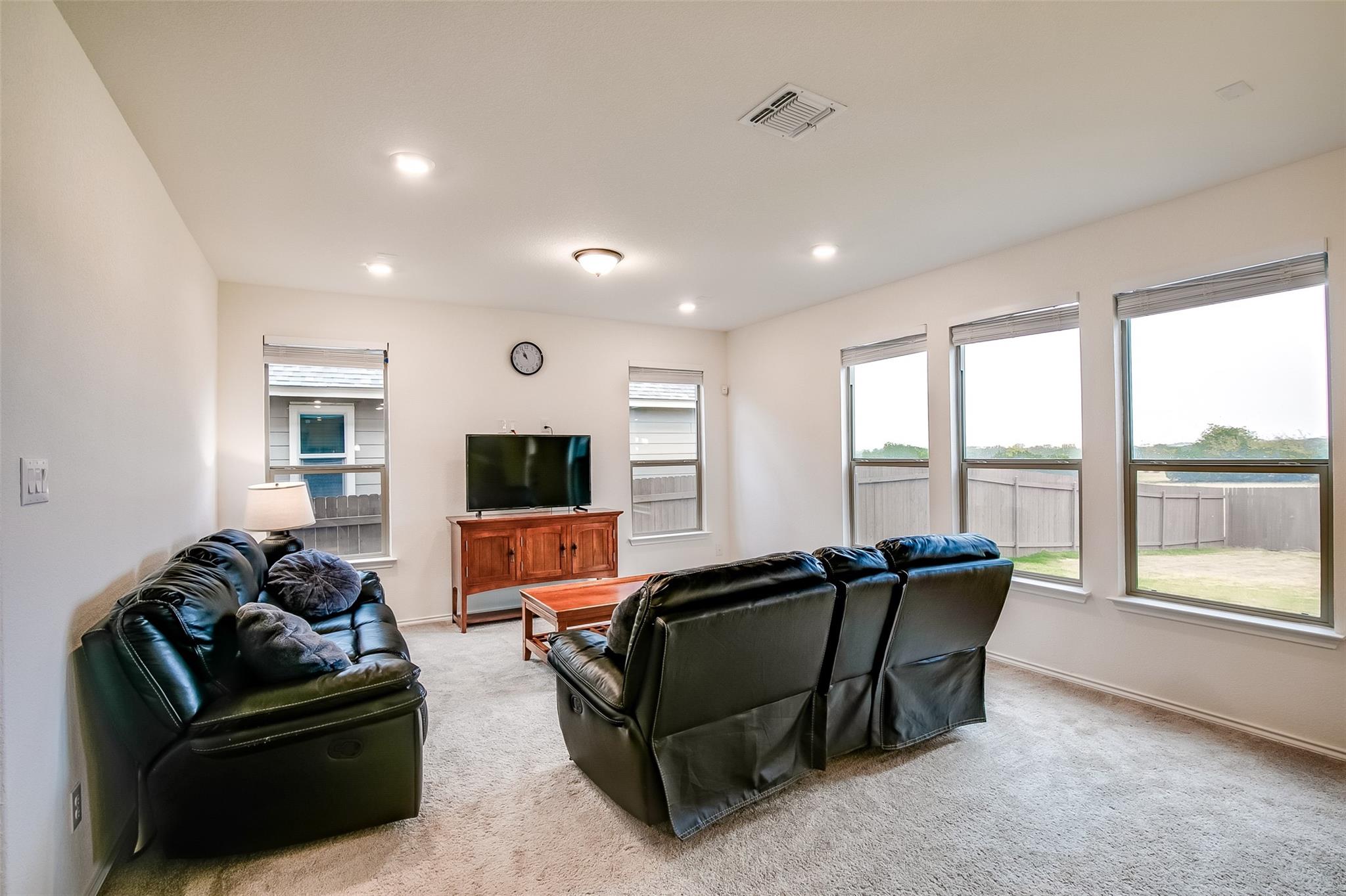 1924 Stringer Pass, Leander, TX 78641