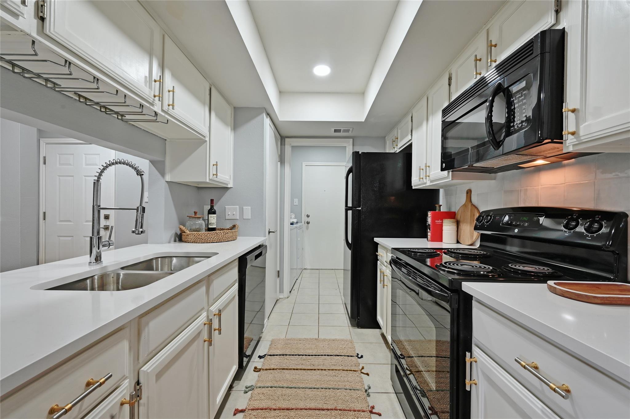 512 Eberhart Ln # 303, Austin, TX 78745