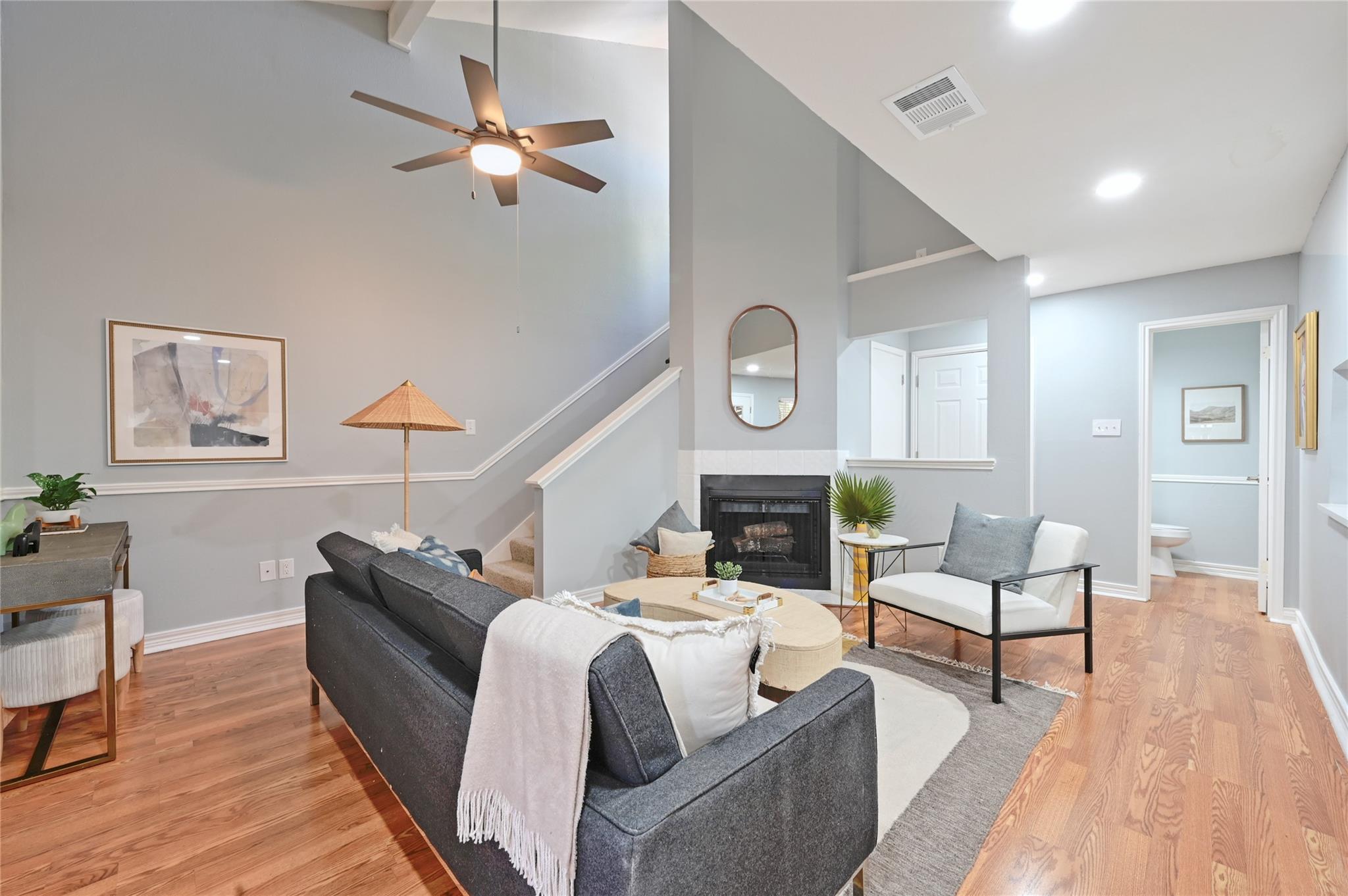 512 Eberhart Ln # 303, Austin, TX 78745