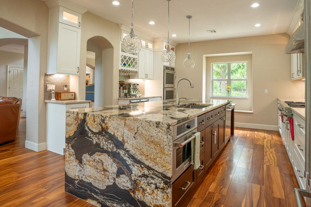 13800 LONE RIDER Trl, Austin, TX 78738