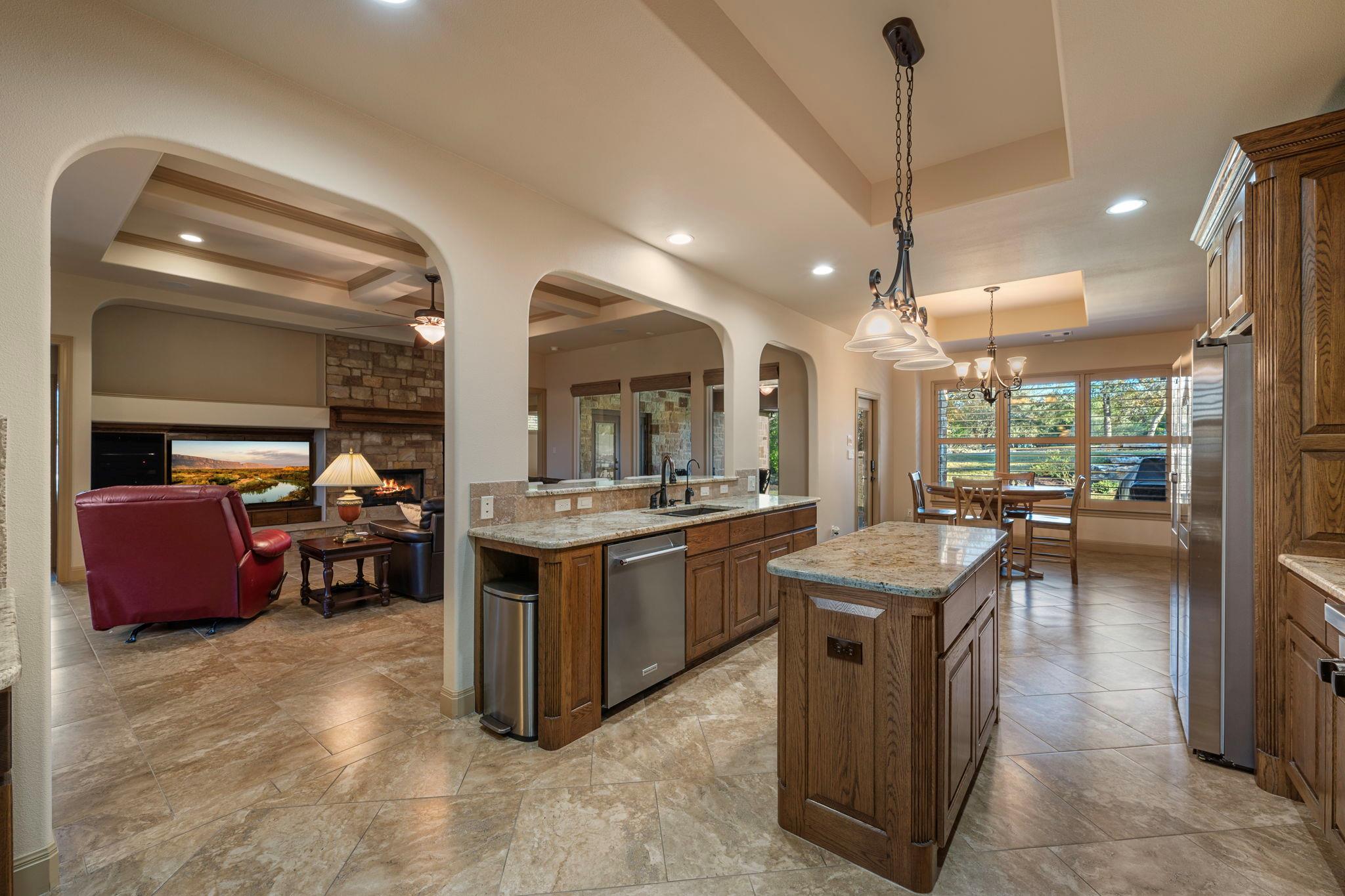 204 Overlook Ct, Georgetown, TX 78628