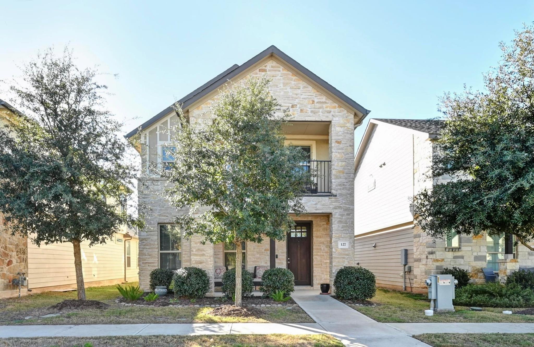 127 Iron Rail Rd, Dripping Springs, TX 78620