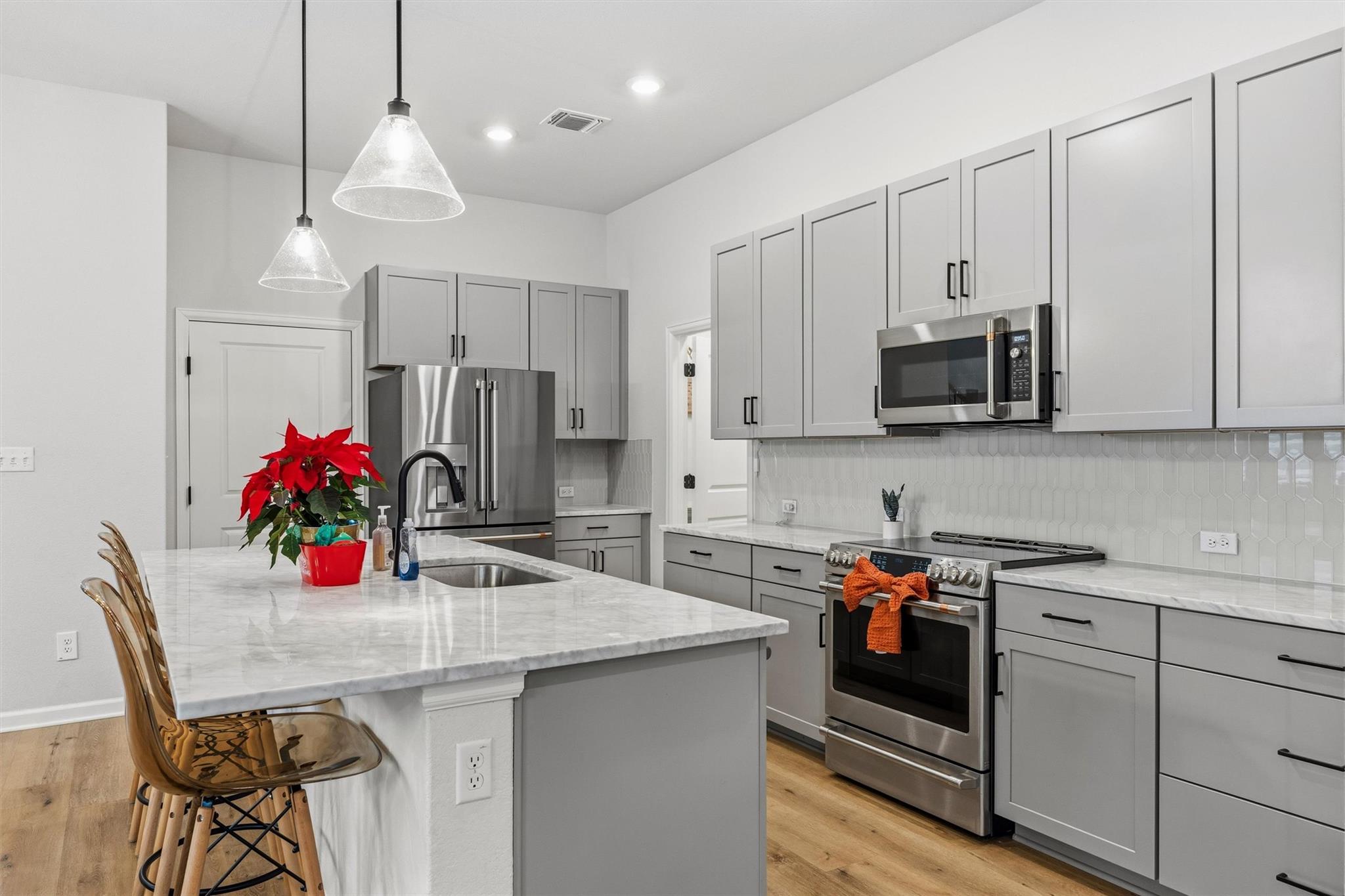 120 Monterey Oak Trl, Georgetown, TX 78628