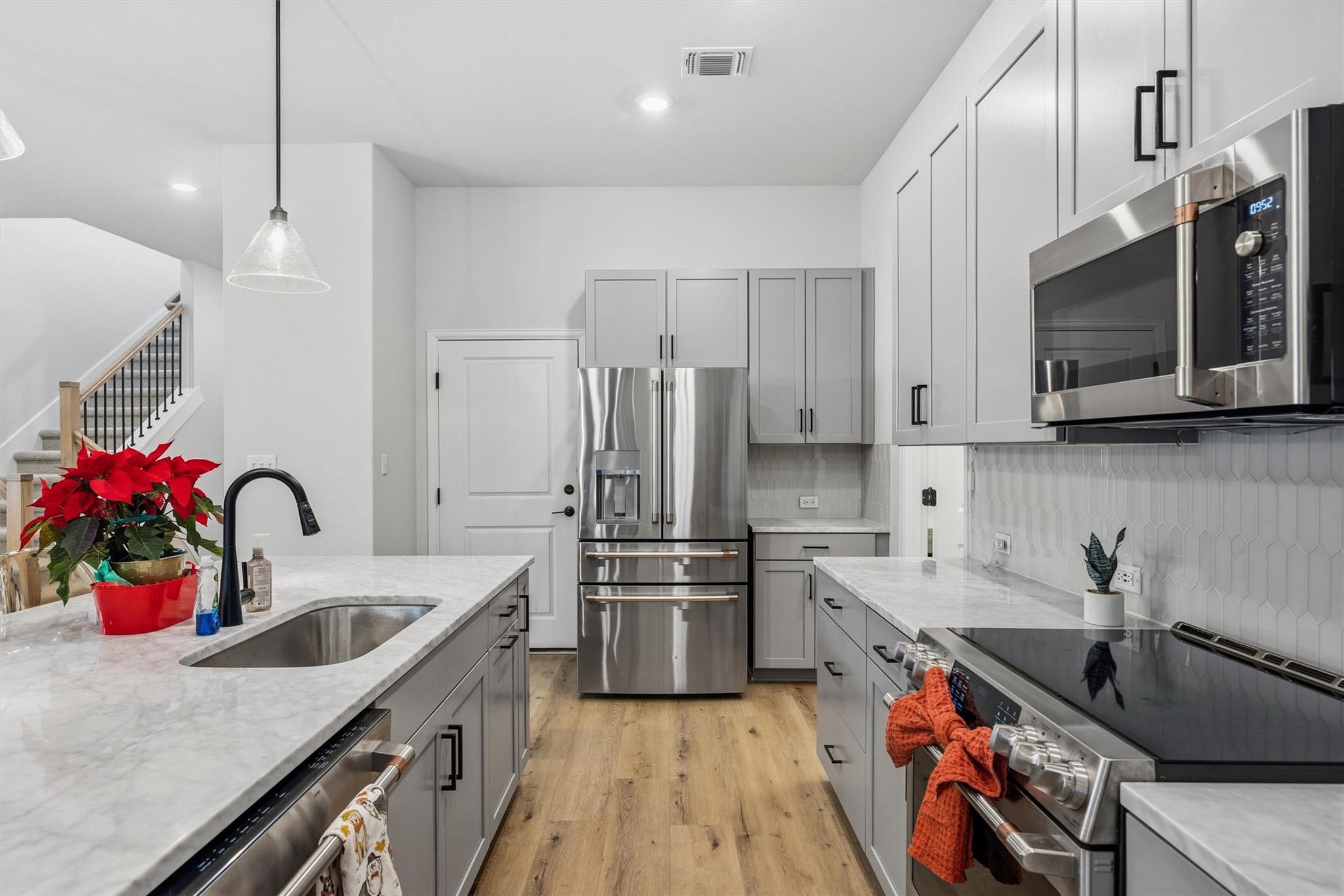 120 Monterey Oak Trl, Georgetown, TX 78628