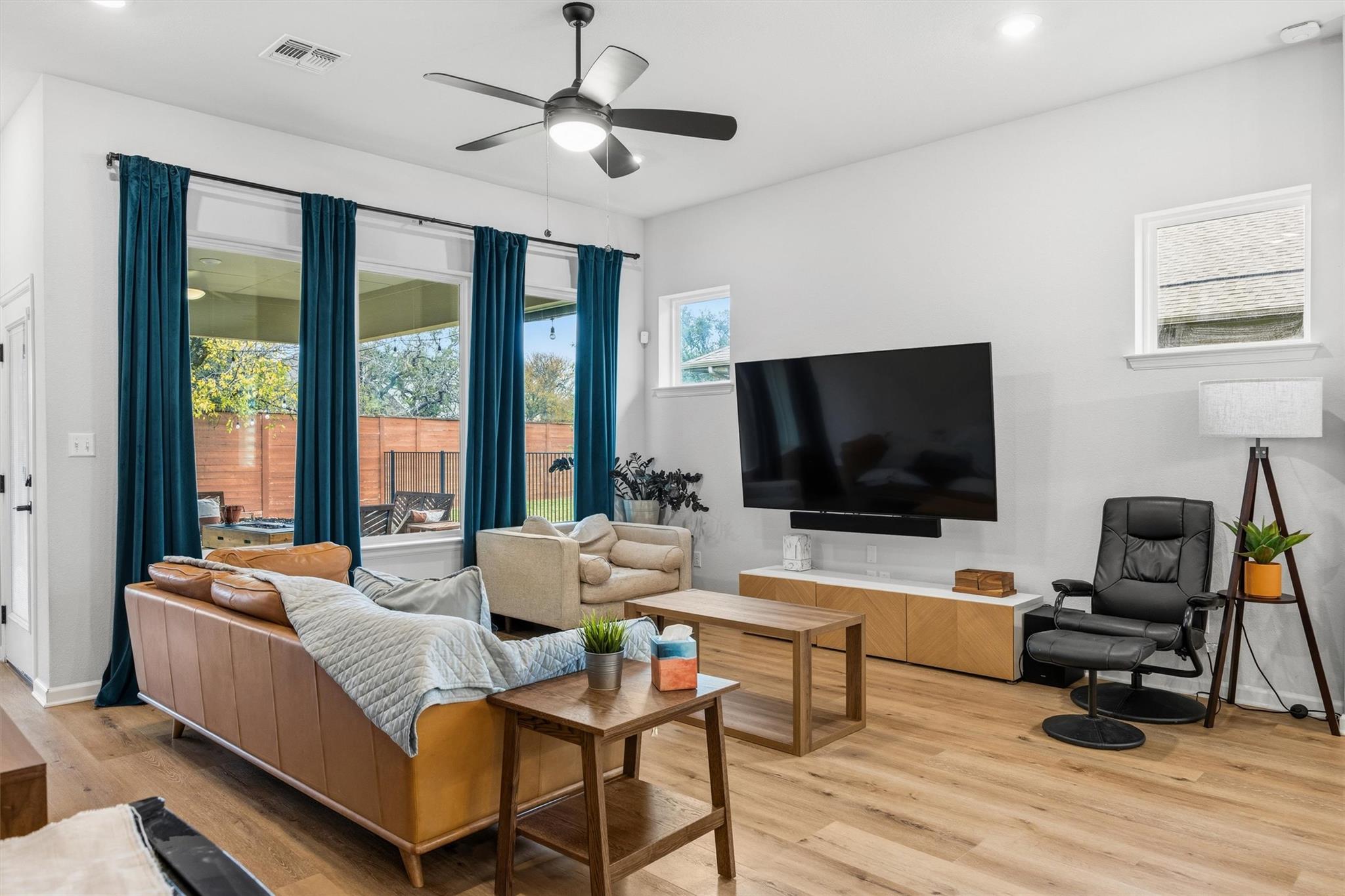 120 Monterey Oak Trl, Georgetown, TX 78628