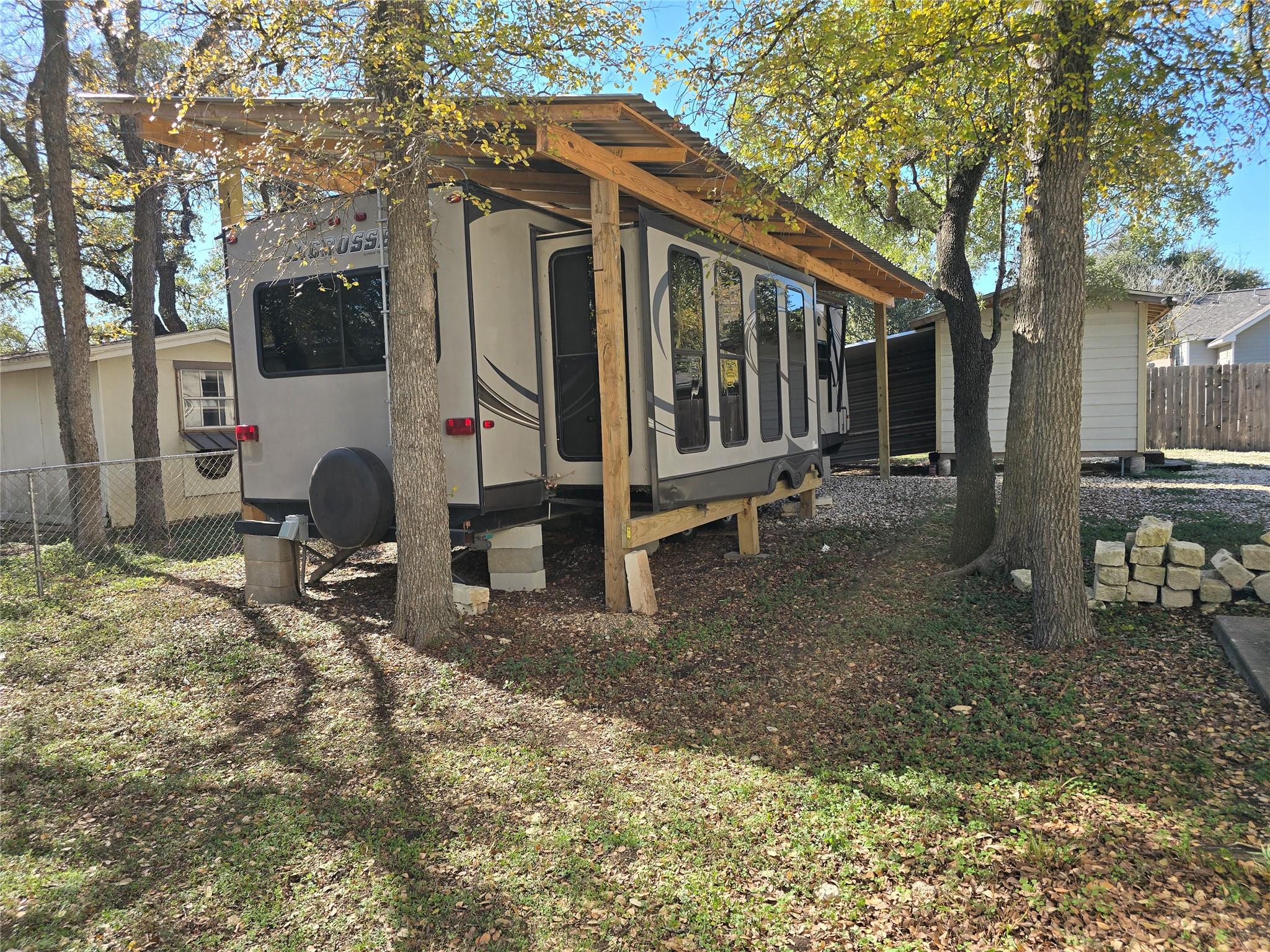 309 N Buffalo Ave, Cedar Park, TX 78613