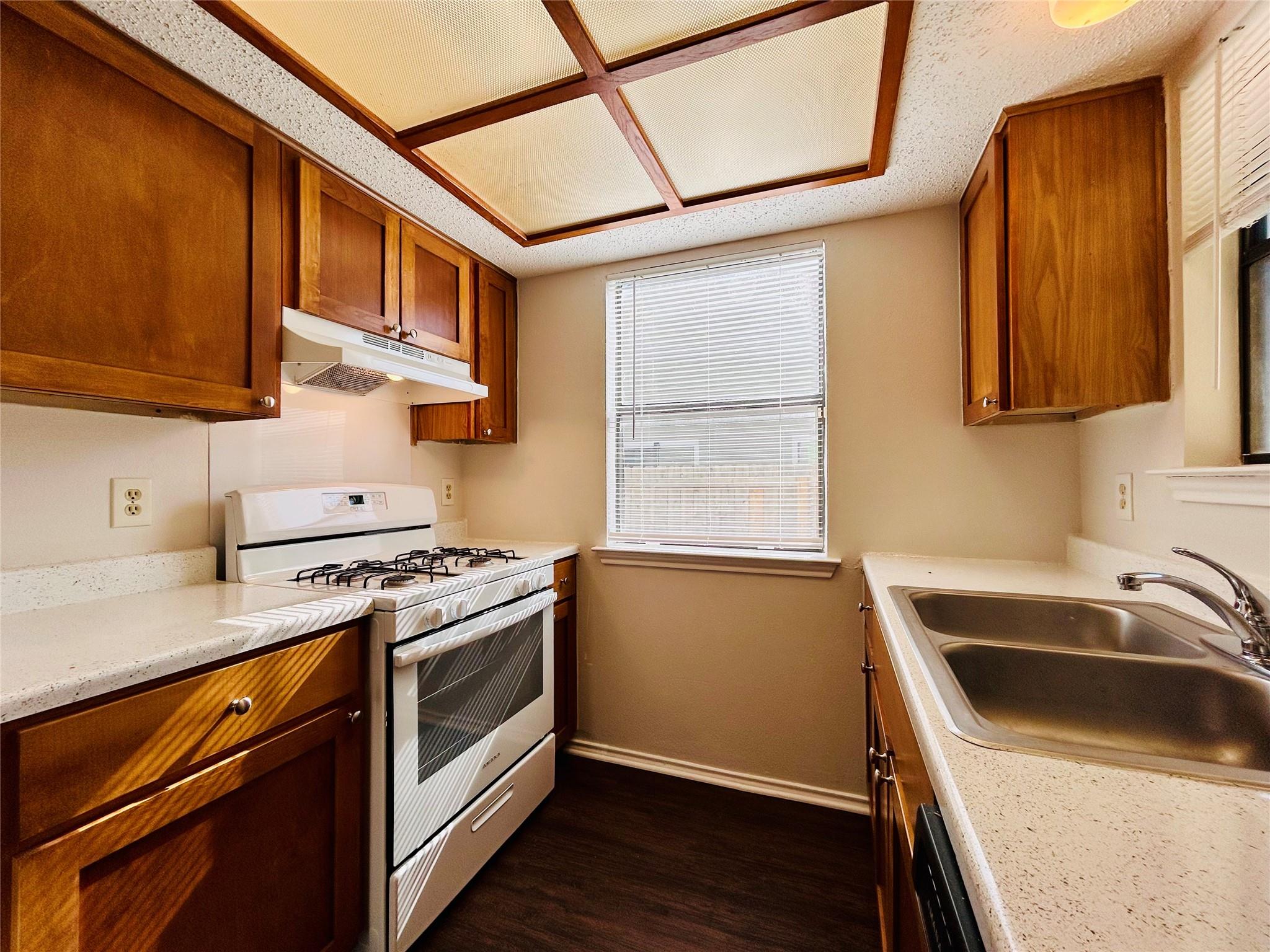 9303 Kempler Dr # b, Austin, TX 78748