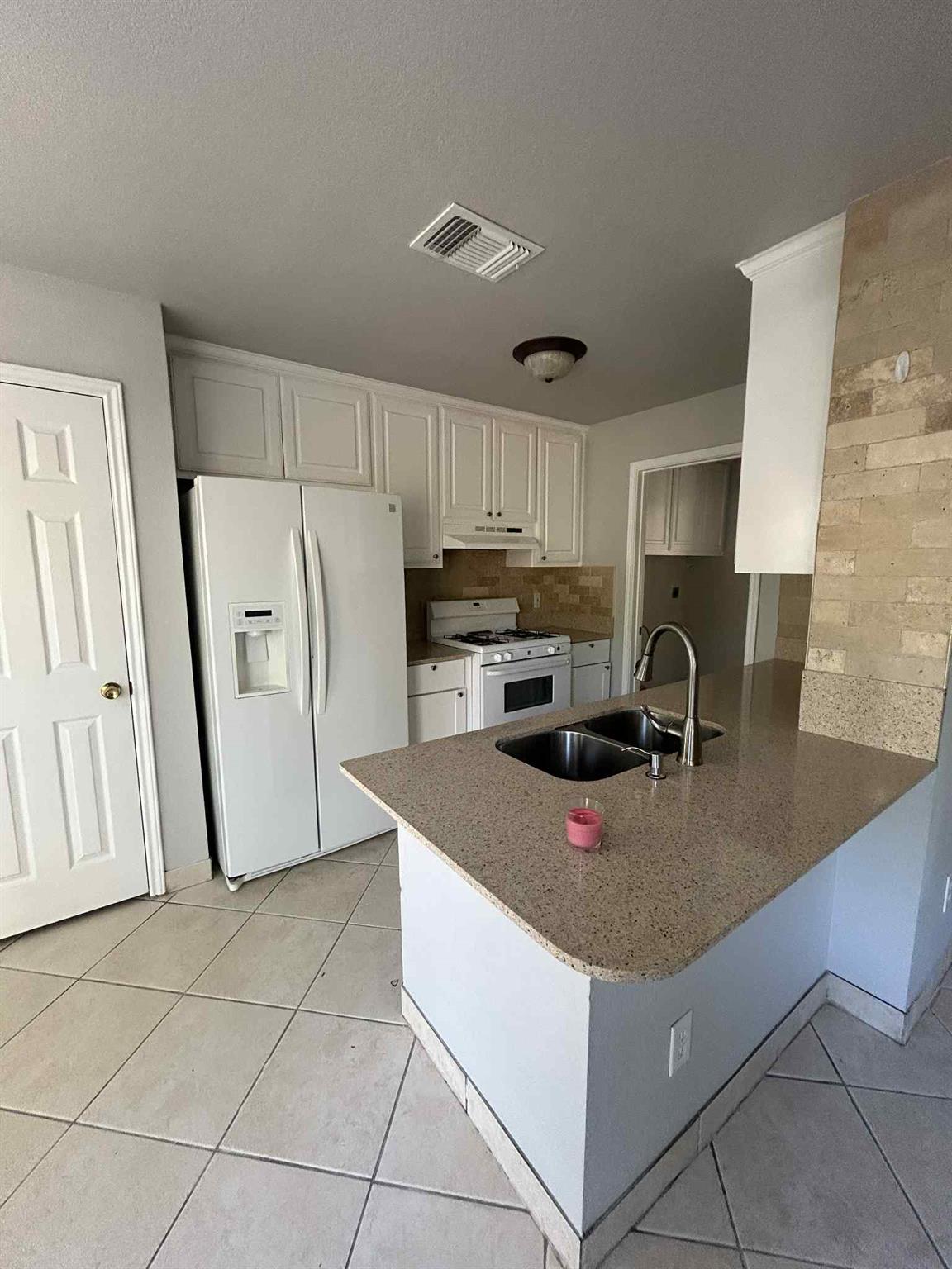 1512 Parkfield Cir, Round Rock, TX 78664