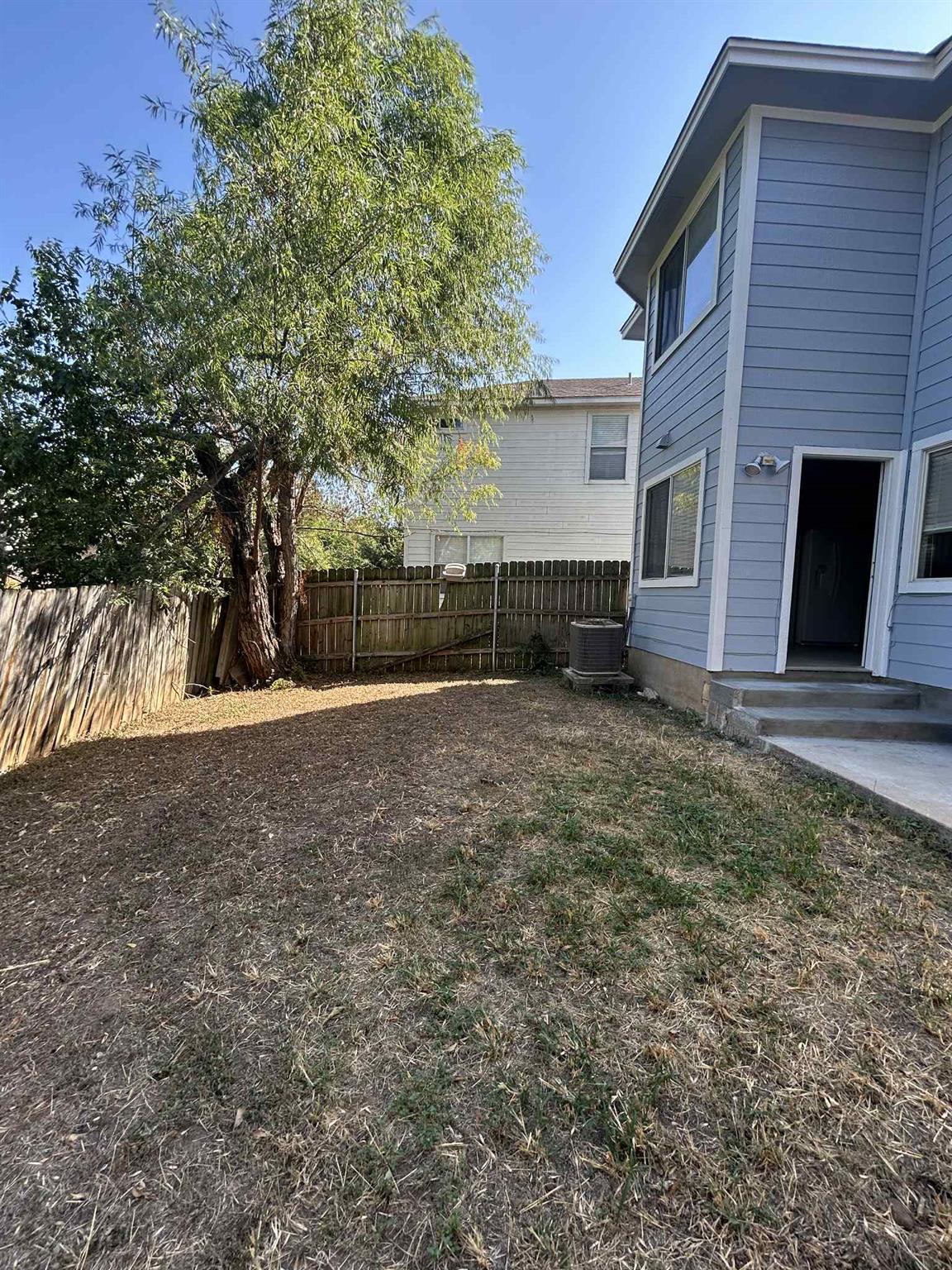 1512 Parkfield Cir, Round Rock, TX 78664