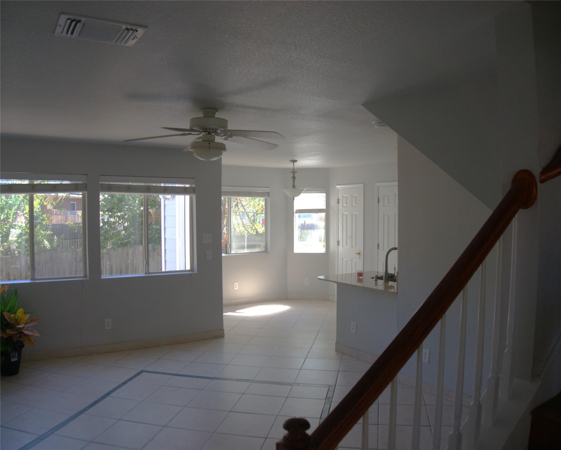 1512 Parkfield Cir, Round Rock, TX 78664